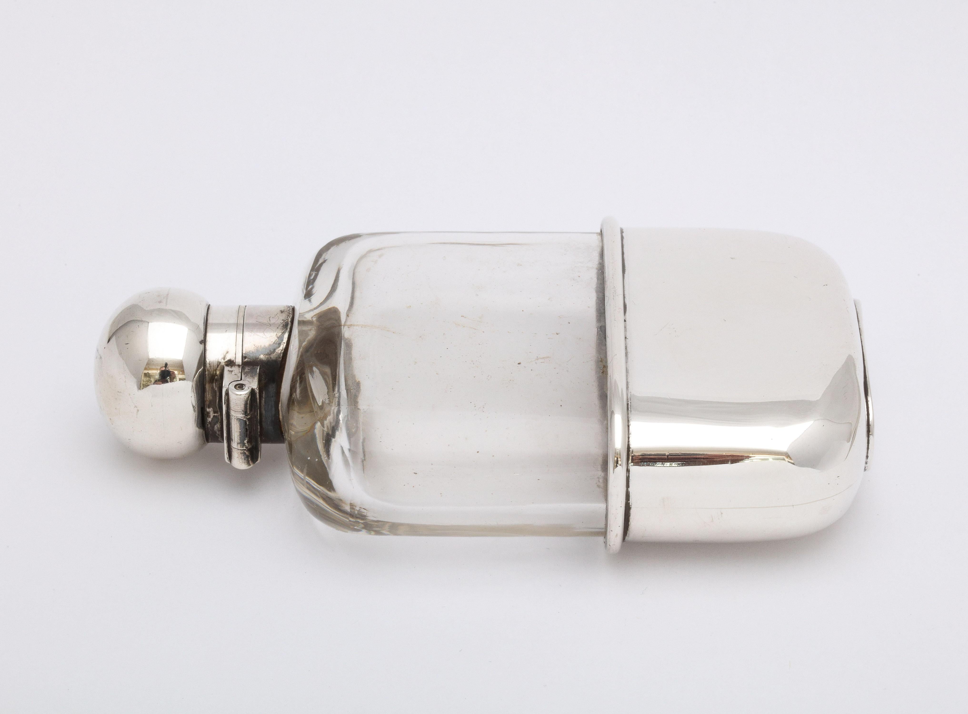 Victorian Period Sterling Silver-Mounted Glass Liquor Flask with Hinged Lid For Sale 3