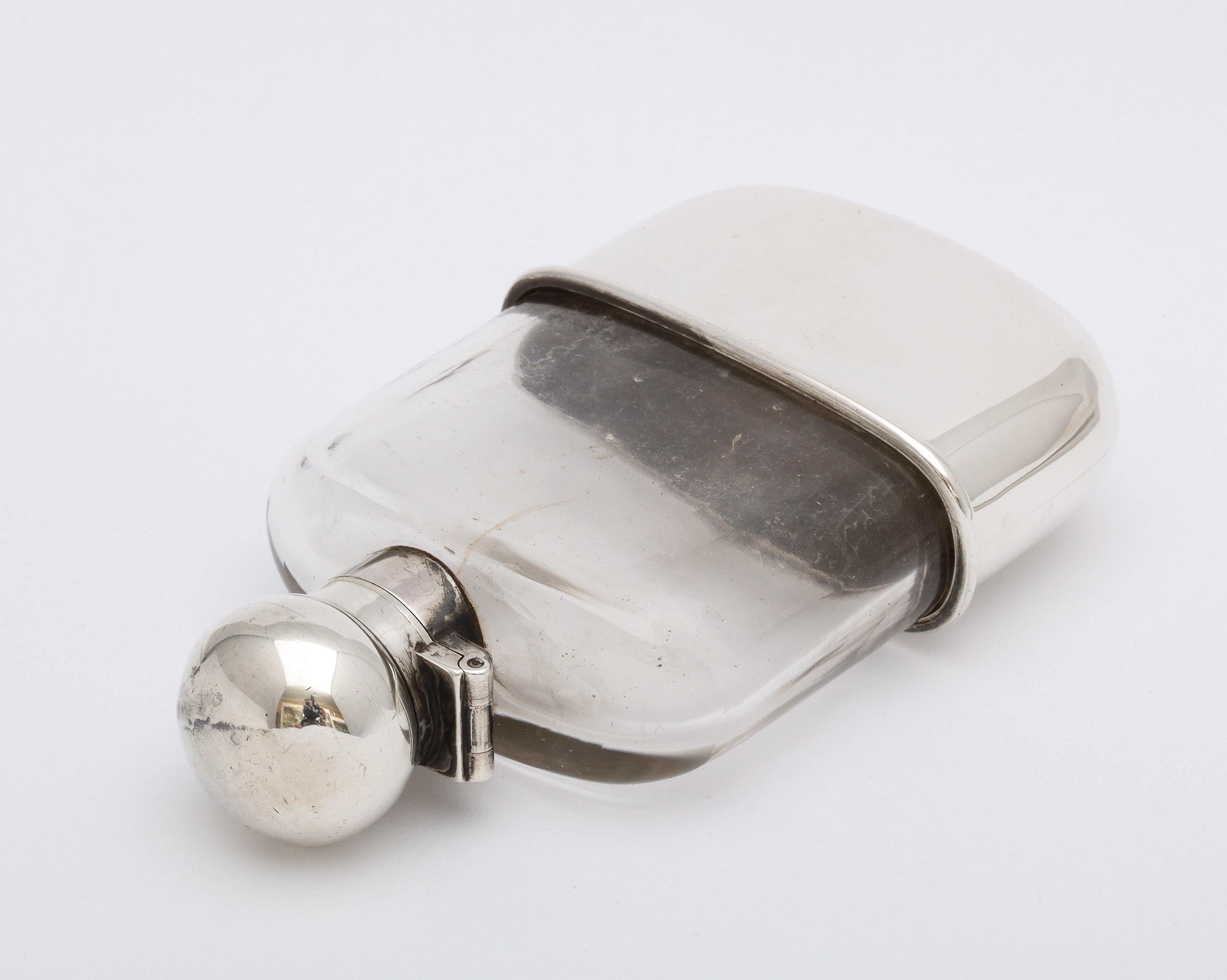 Victorian Period Sterling Silver-Mounted Glass Liquor Flask with Hinged Lid For Sale 4
