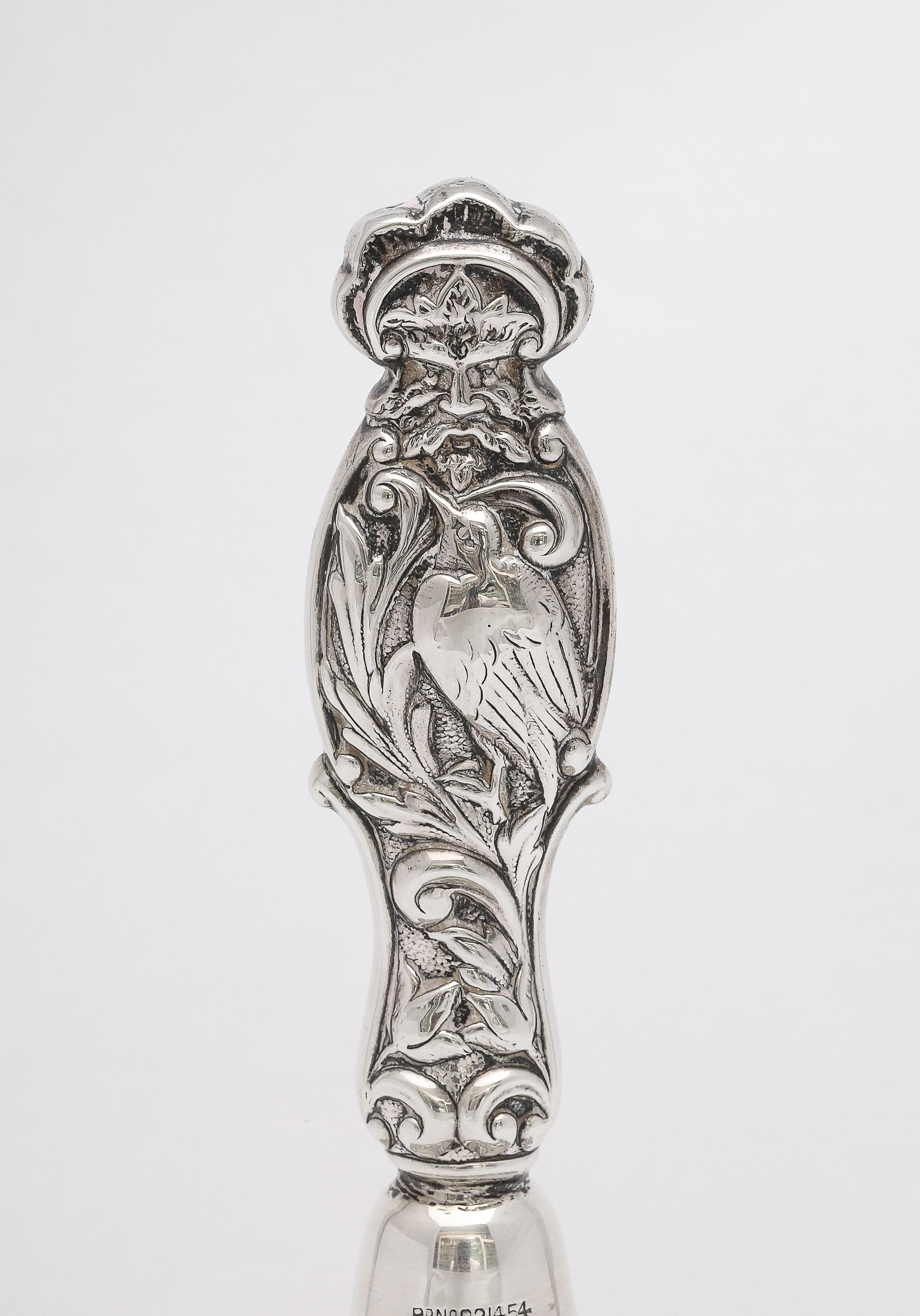 Victorian Period Sterling Silver-Mounted Hand-Blown Glass Bell In Good Condition In New York, NY