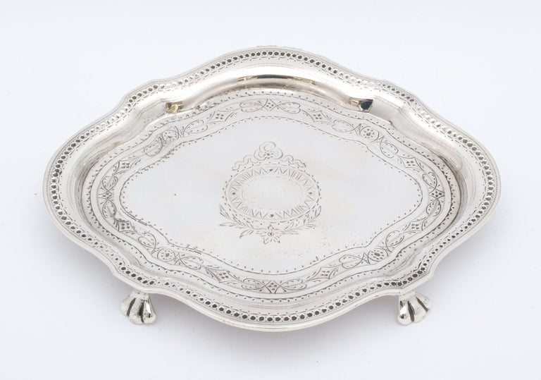 English Victorian Period Sterling Silver Paw-Footed Salver/Platter For Sale