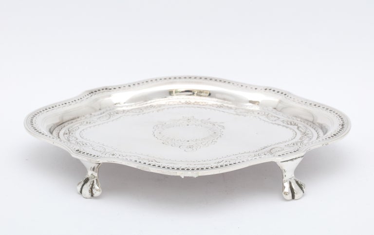 Victorian Period Sterling Silver Paw-Footed Salver/Platter For Sale 2