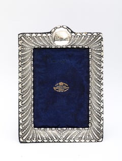 Victorian Period Sterling Silver Picture Frame - Goldsmiths & Silversmiths Co.