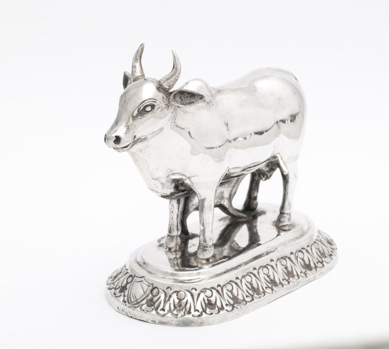 Early 20th Century Victorian Period Sterling Silver Statue of a Cow and Her Calf For Sale