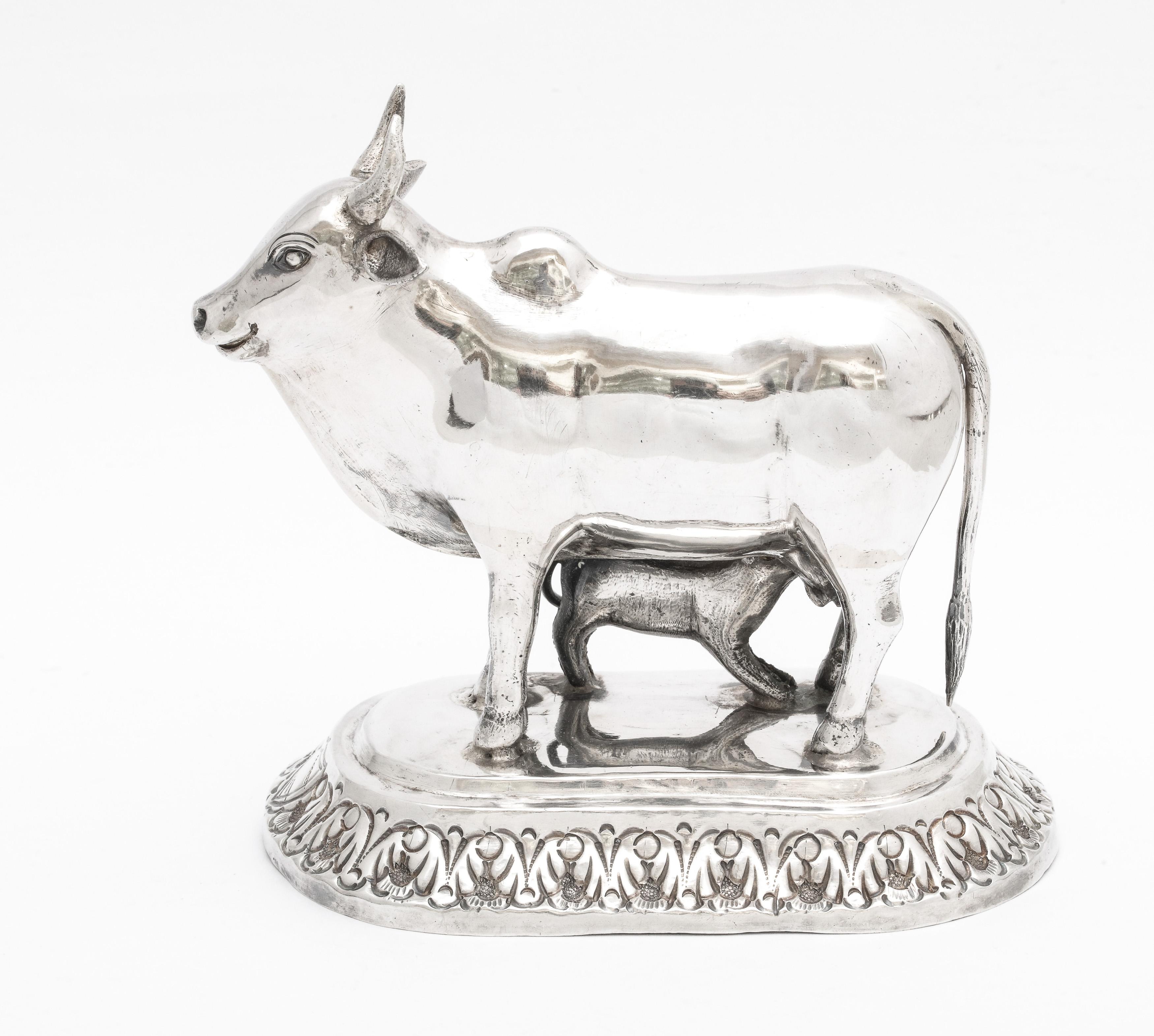 Early 20th Century Victorian Period Sterling Silver Statue of a Cow and Her Calf For Sale
