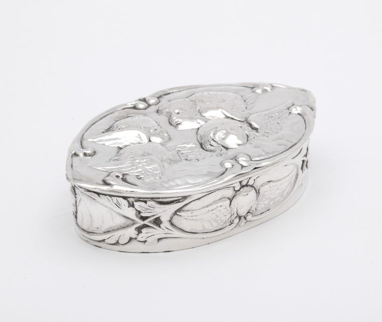 English Victorian Period Sterling Silver Trinkets Box With Hinged Lid by William Comyns For Sale