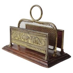 Porta cartas de escritorio de latón de la época victoriana William Tonks & Sons Sea Monsters