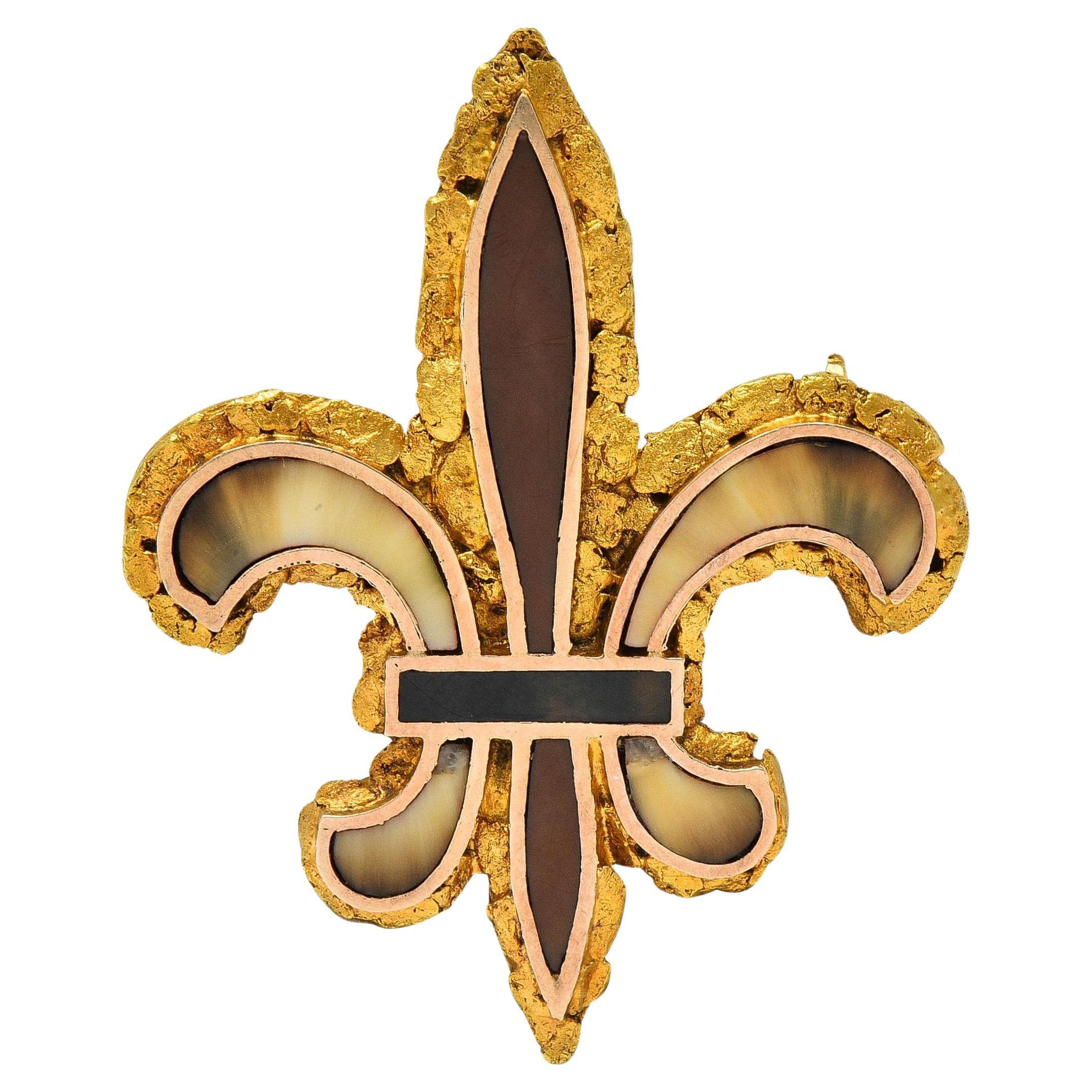 Broche Fleur-De-Lis victorienne pétrifiée en or jaune 24 carats en vente