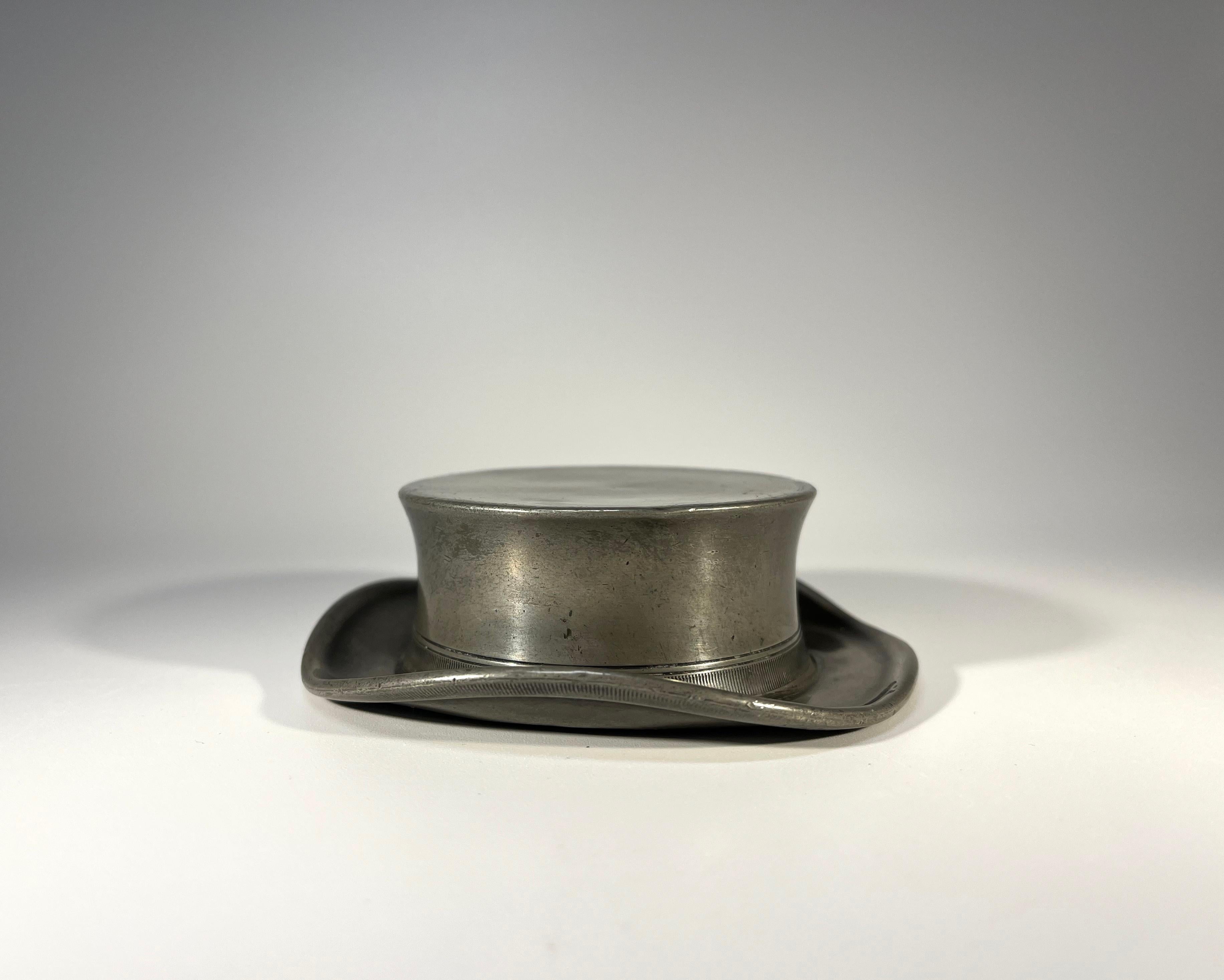 Victorian Pickwickian Hat, Pewter Paperweight Desk Ornament In Excellent Condition In Rothley, Leicestershire
