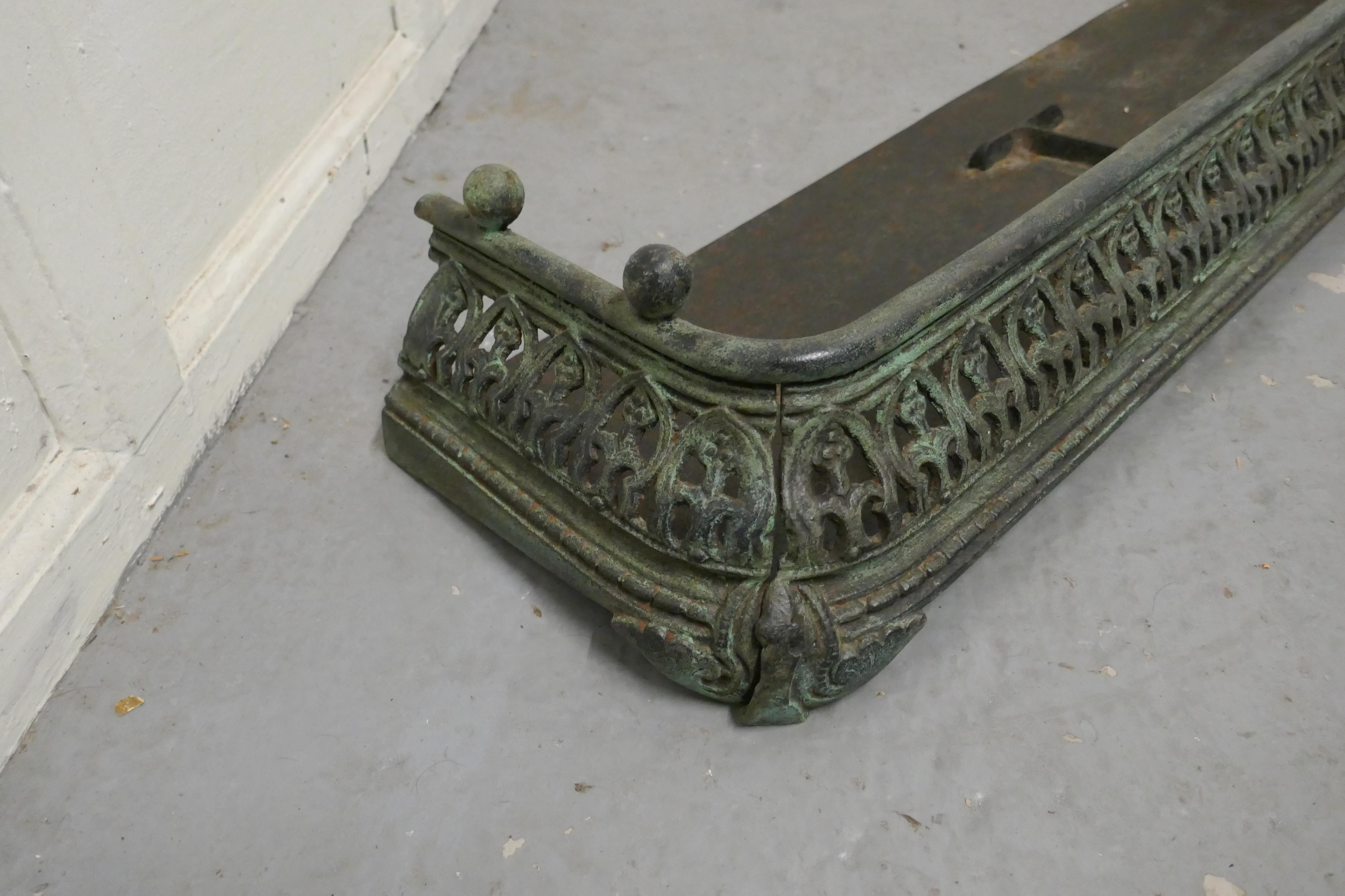 19th Century Victorian Pierced Cast Iron Fender For Sale