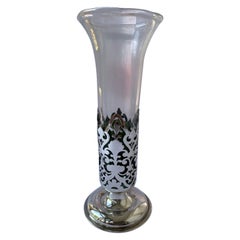 Vaso vittoriano in argento e vetro traforato di Walker & Hall, 1898