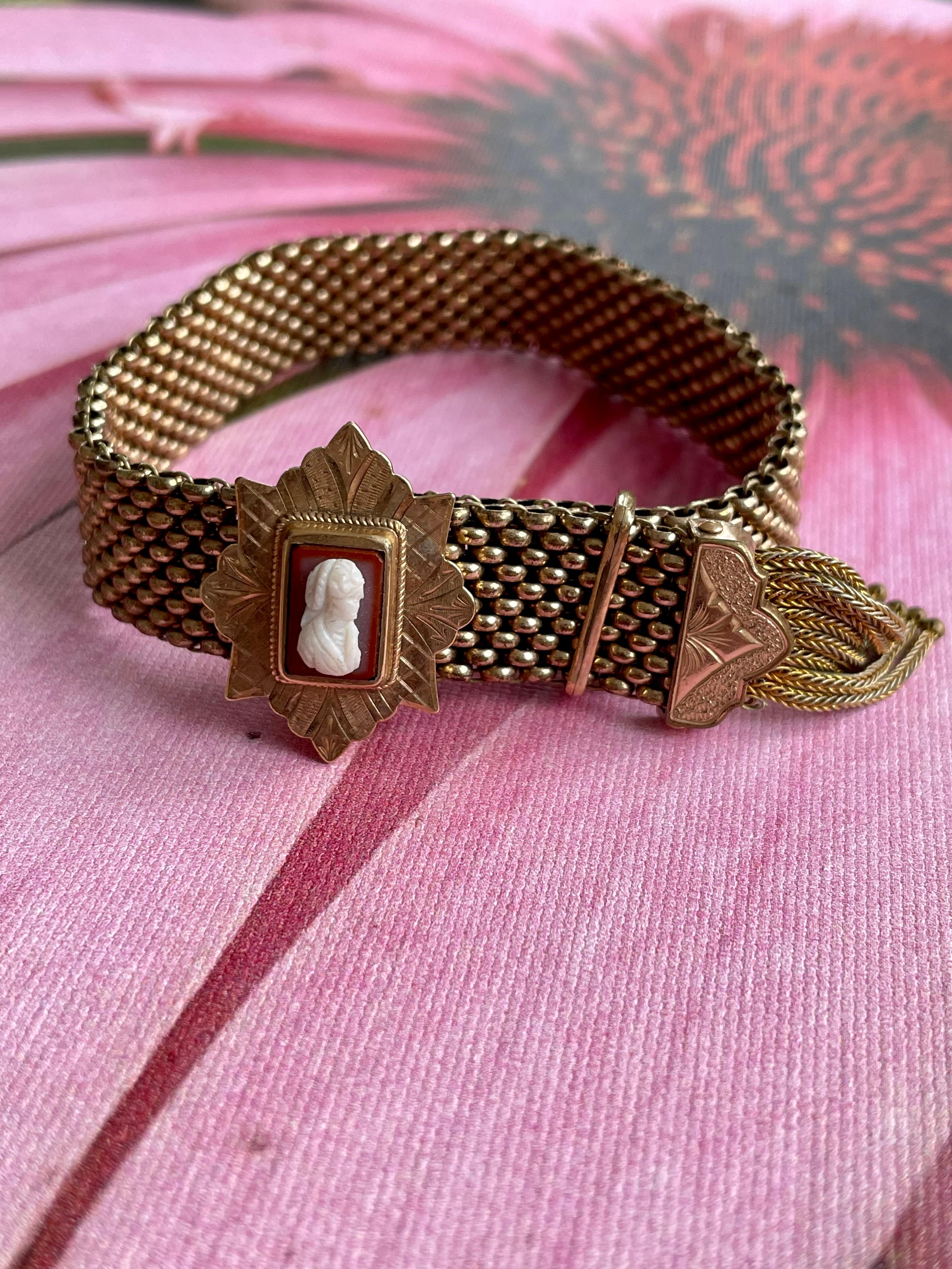 Victorian Pinch-Back Mesh Stone Cameo Gold-Filled Slide Bracelet with Fringe In Good Condition For Sale In St. Louis Park, MN
