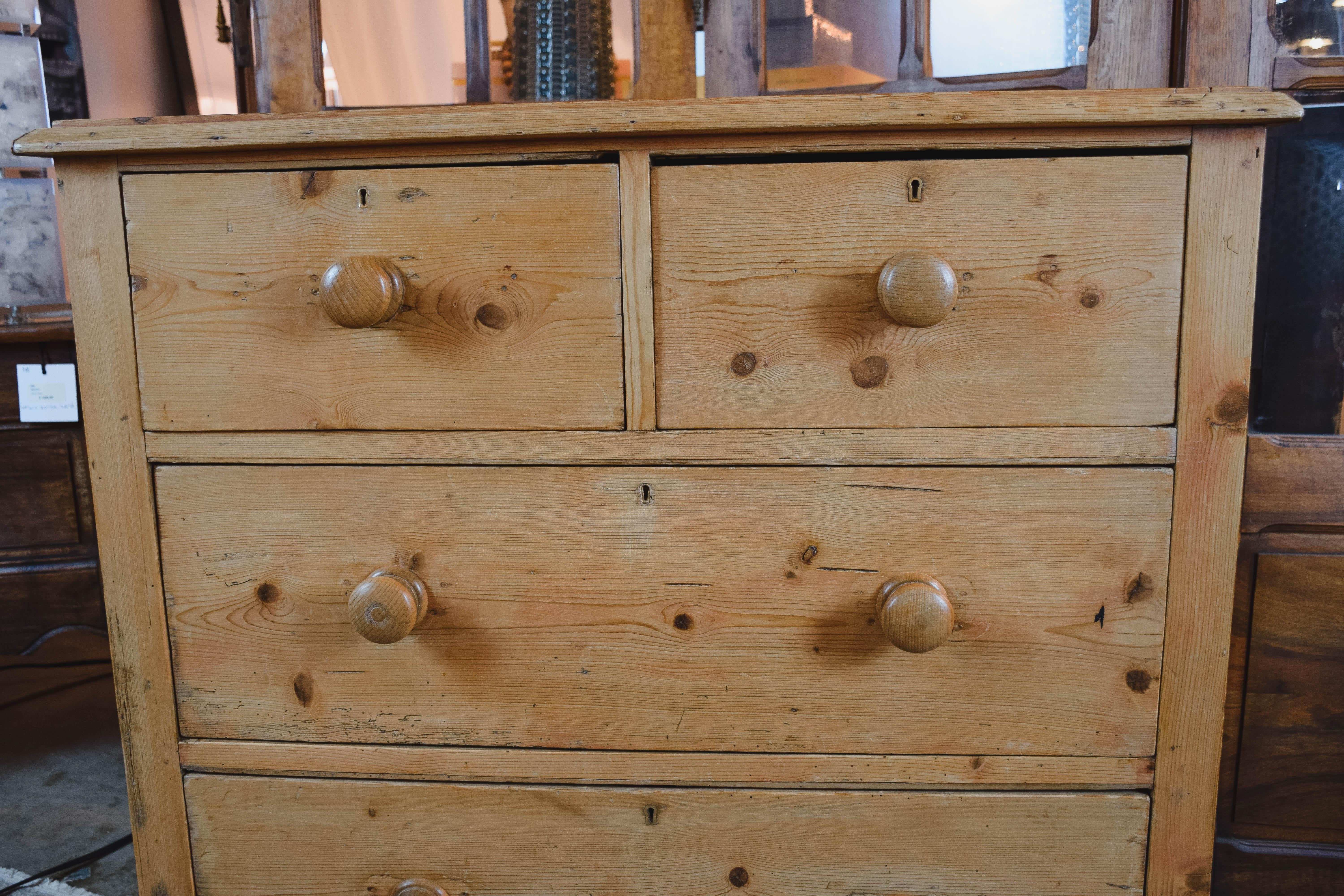 Victorian Pine Chest In Good Condition In Houston, TX