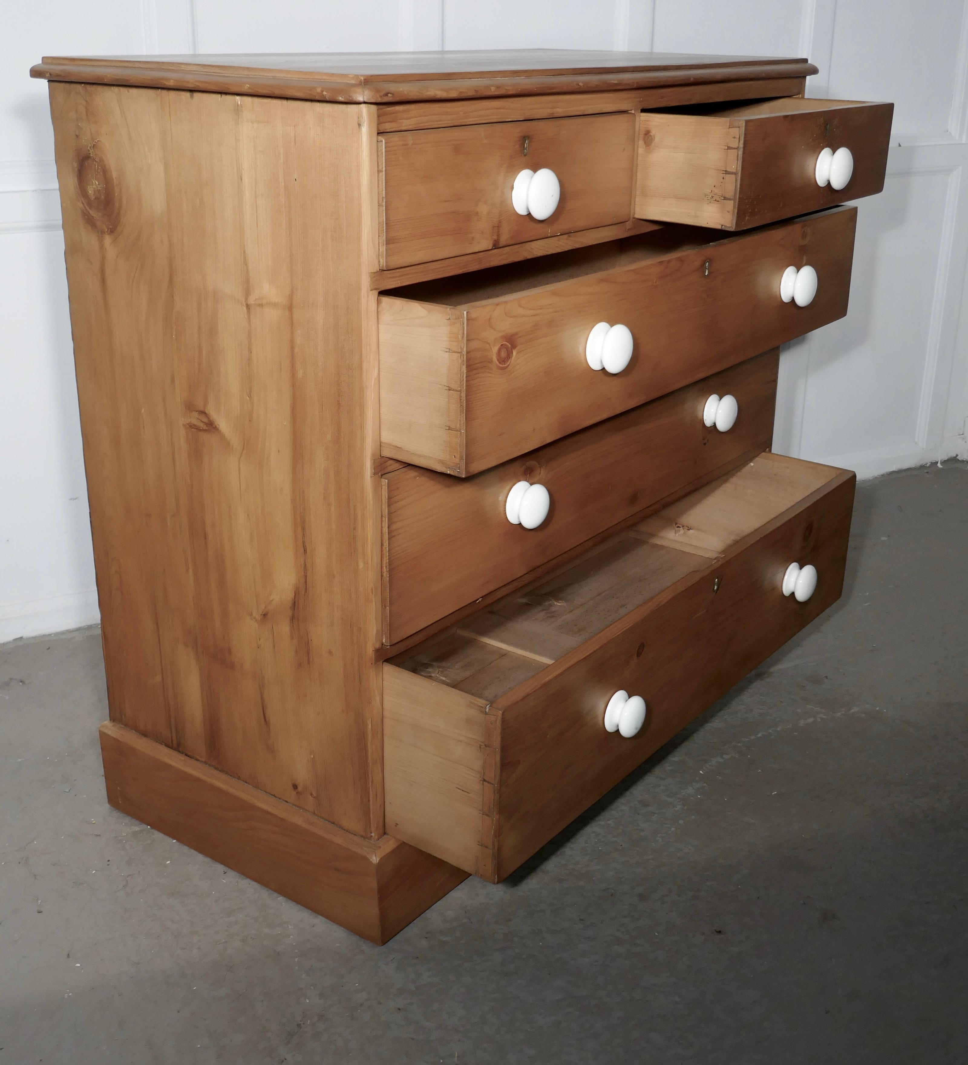 victorian pine chest of drawers