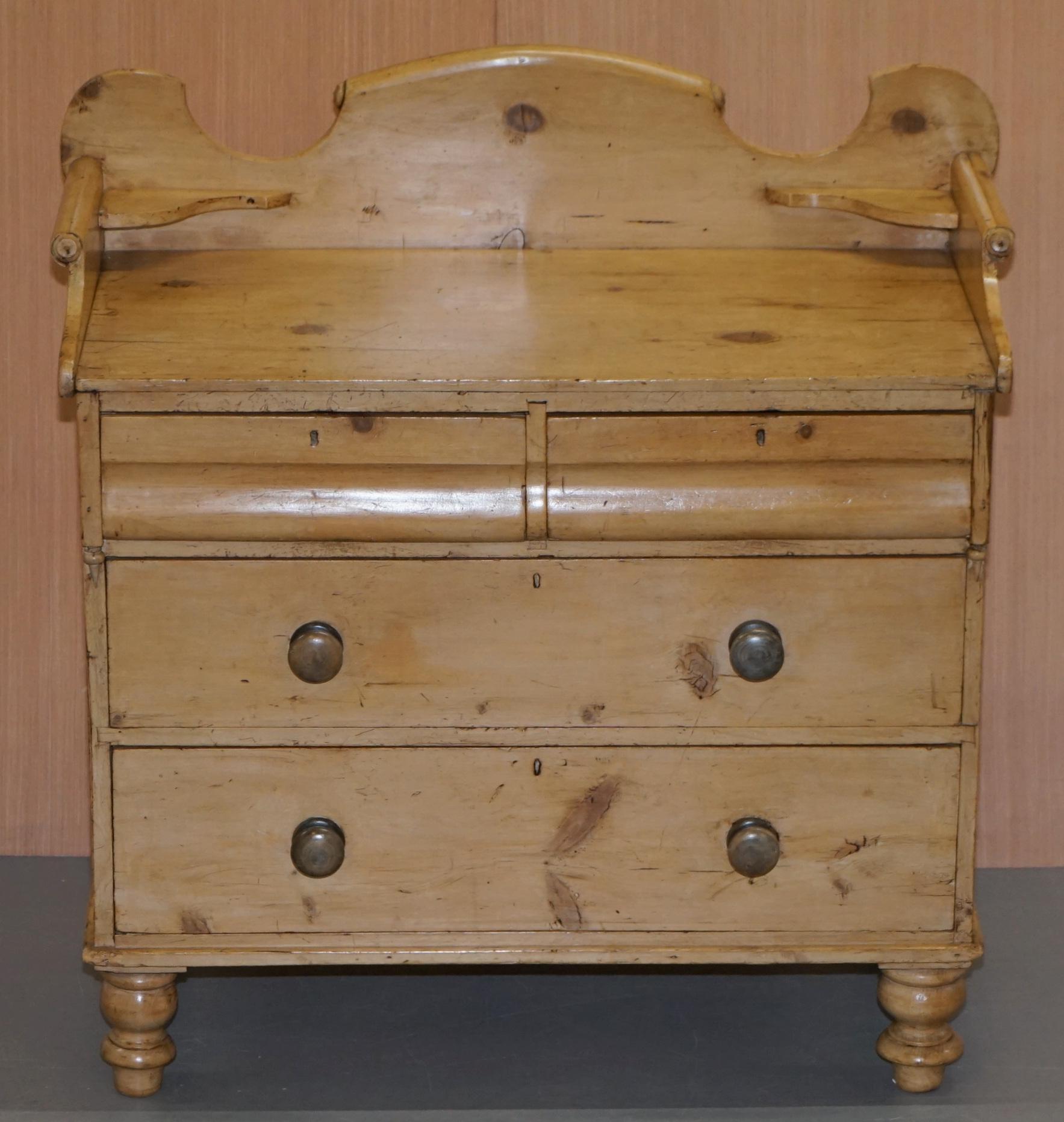 We are delighted to offer for sale this stunning Victorian pine chest of drawers wash stand with gallery back

These drawers are part of a set of Victorian pine furniture i have for sale, all other pieces are listed under my other items

These