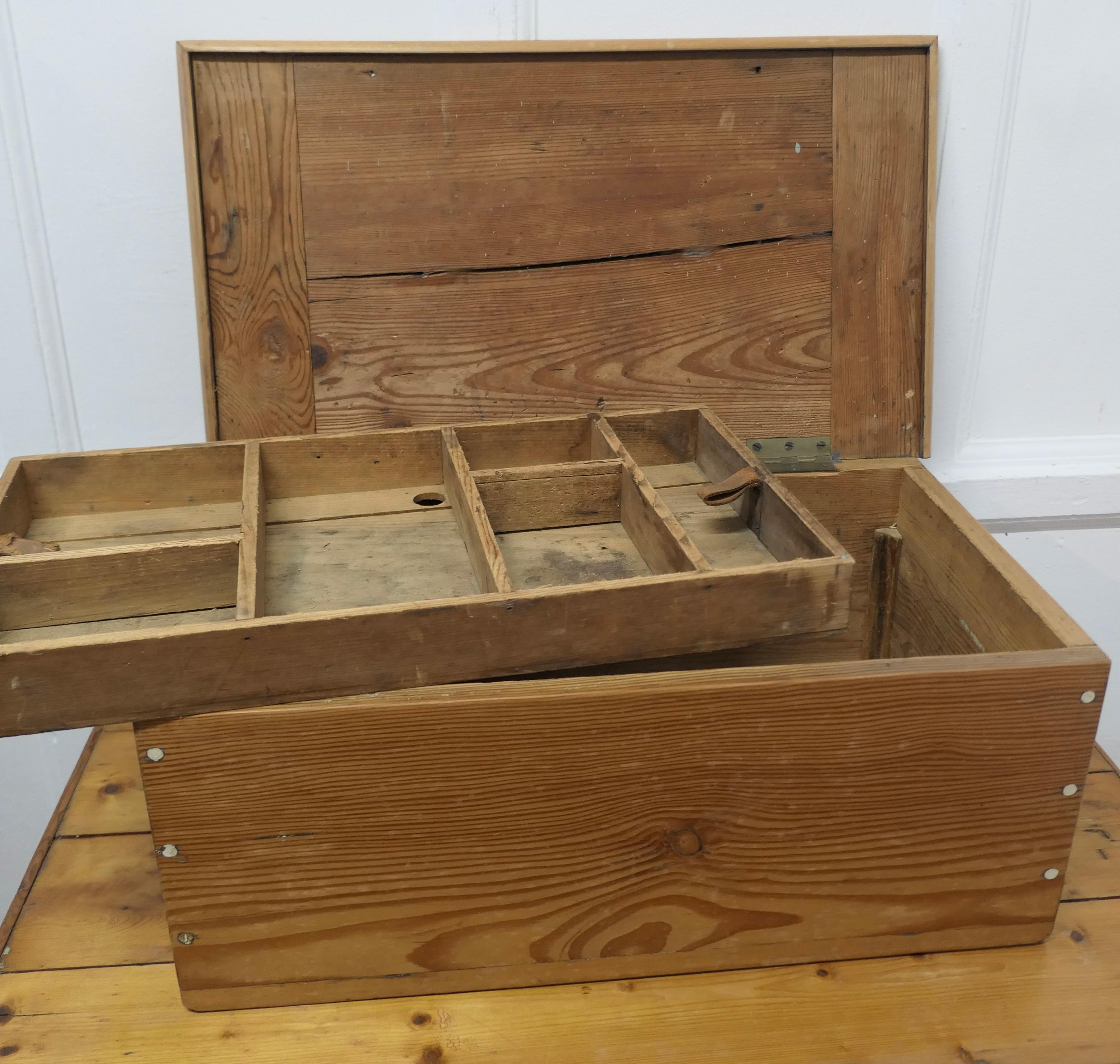 Late 19th Century Victorian Pine Craft Box     For Sale