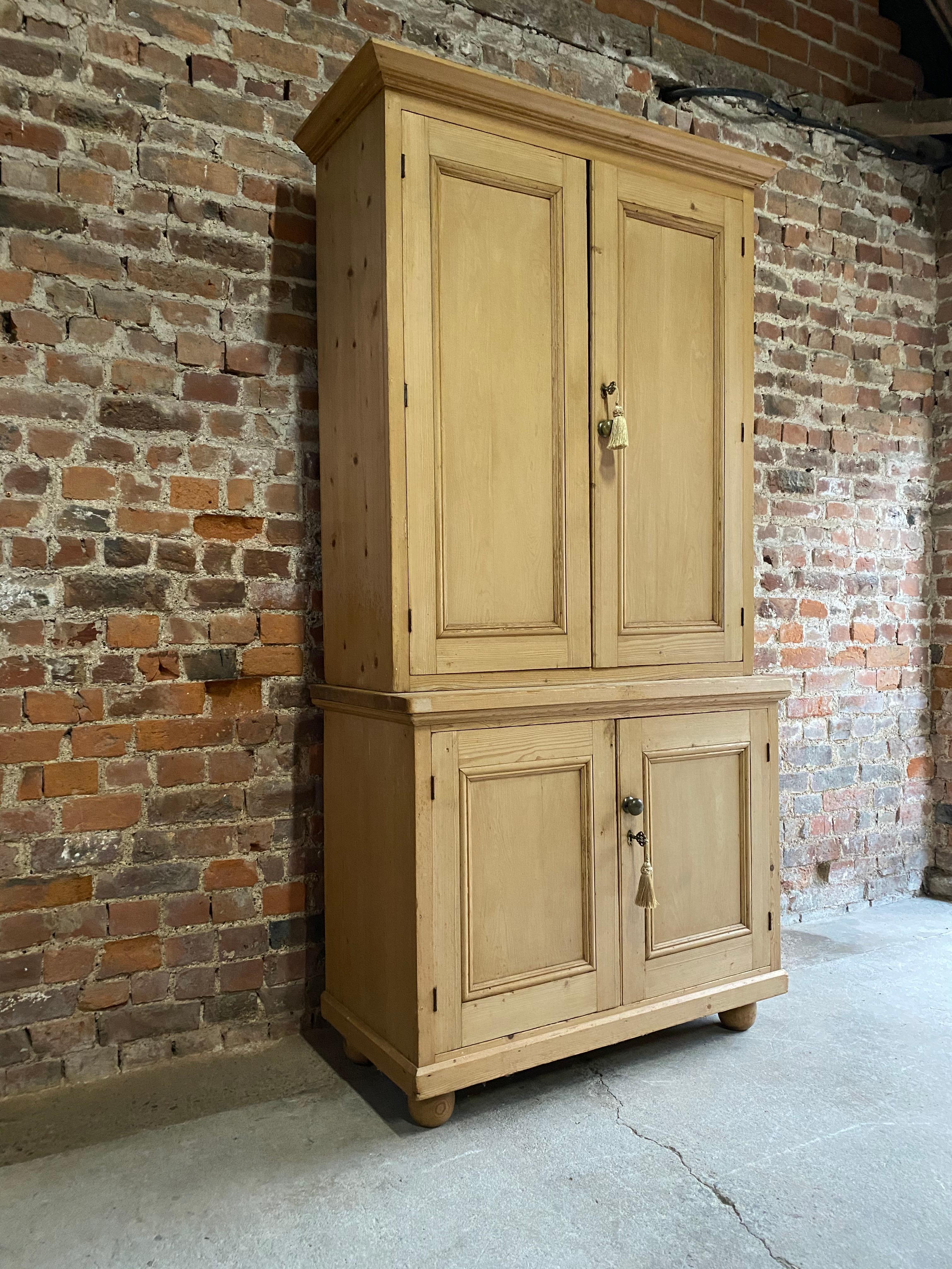British Victorian Pine Housekeepers Cupboard Pantry Antique, 19th Century, circa 1890 