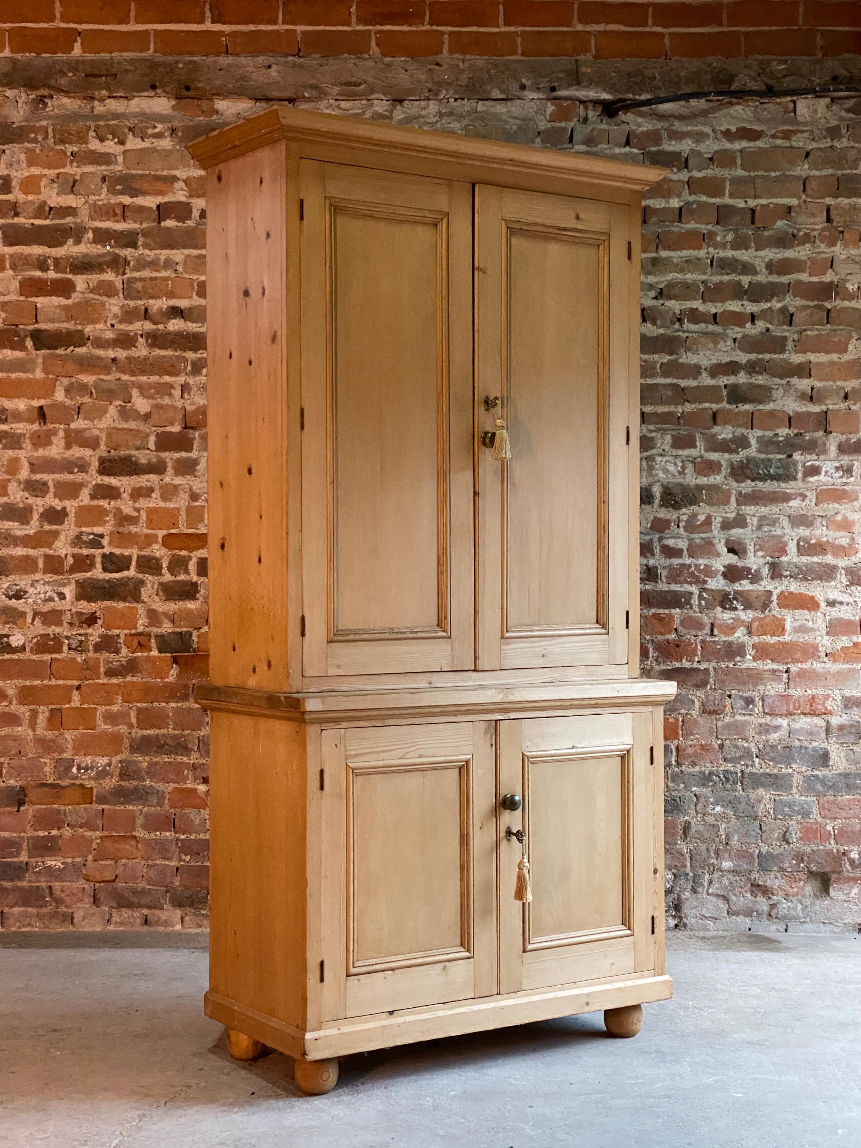 Victorian Pine Housekeepers Cupboard Pantry Antique, 19th Century, circa 1890  In Good Condition In Longdon, Tewkesbury