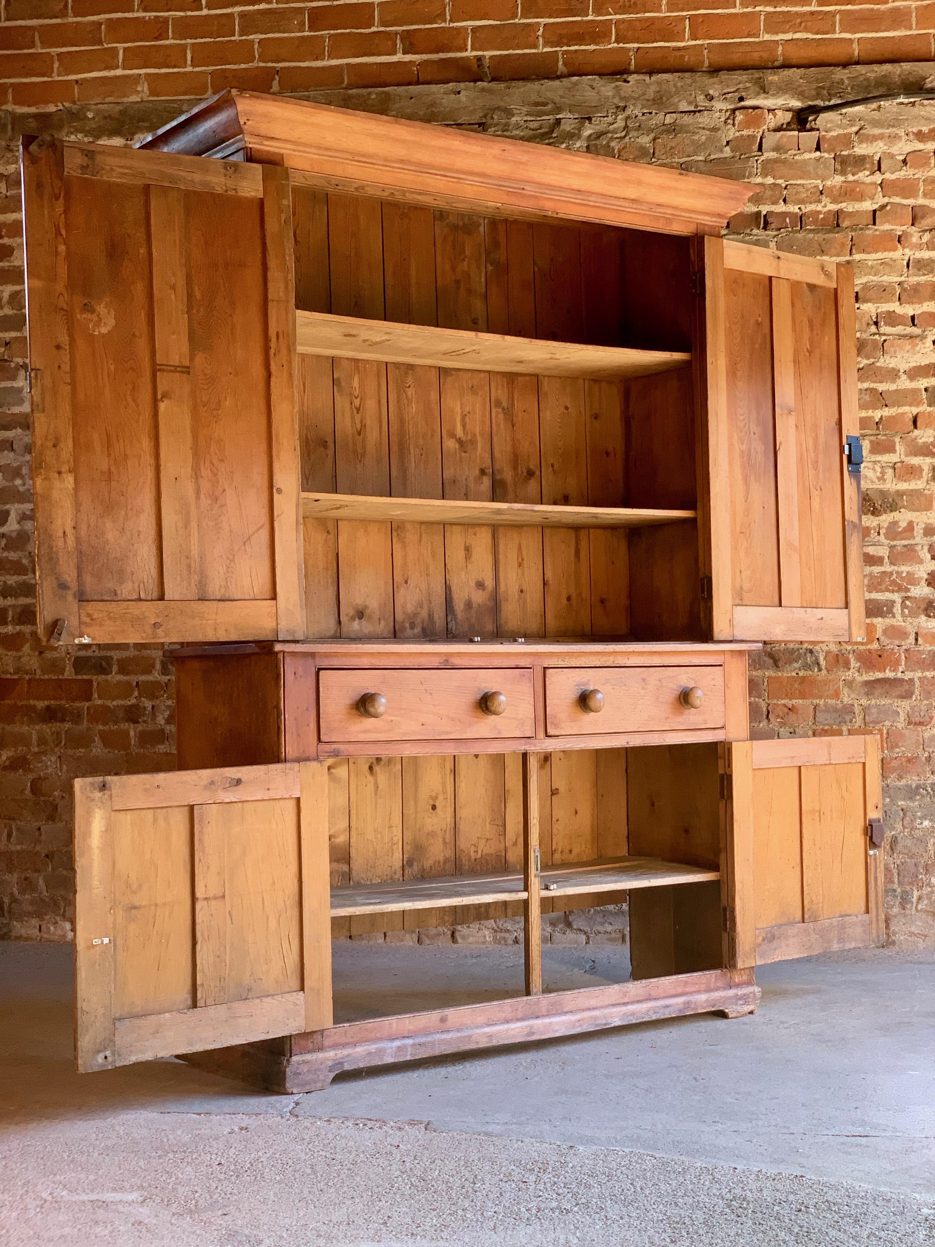 British Victorian Pine Housekeepers Cupboard Pantry Antique 19th Century, circa 1895