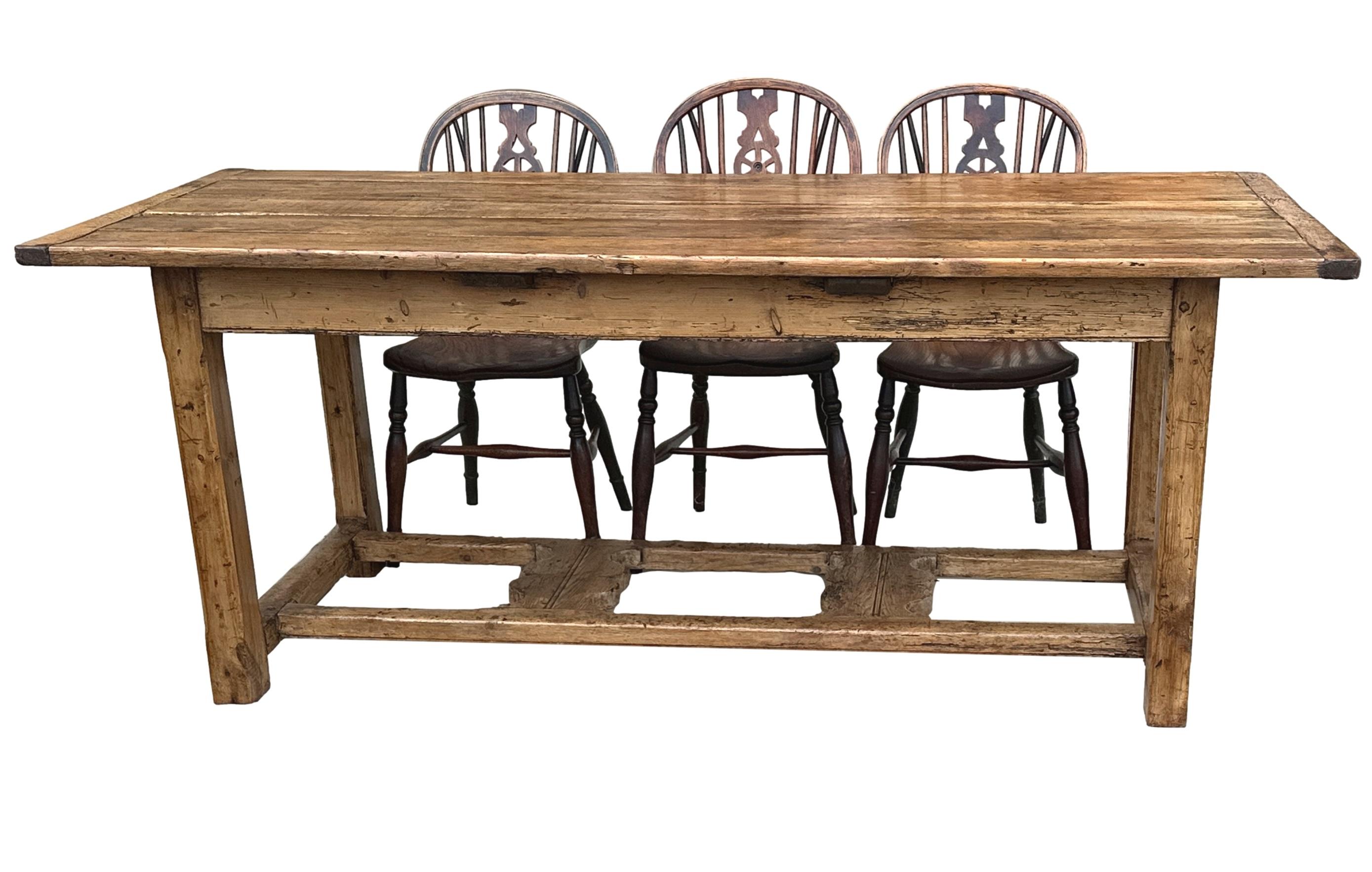 Table à manger de ferme ou de cuisine victorienne en pin en vente 8