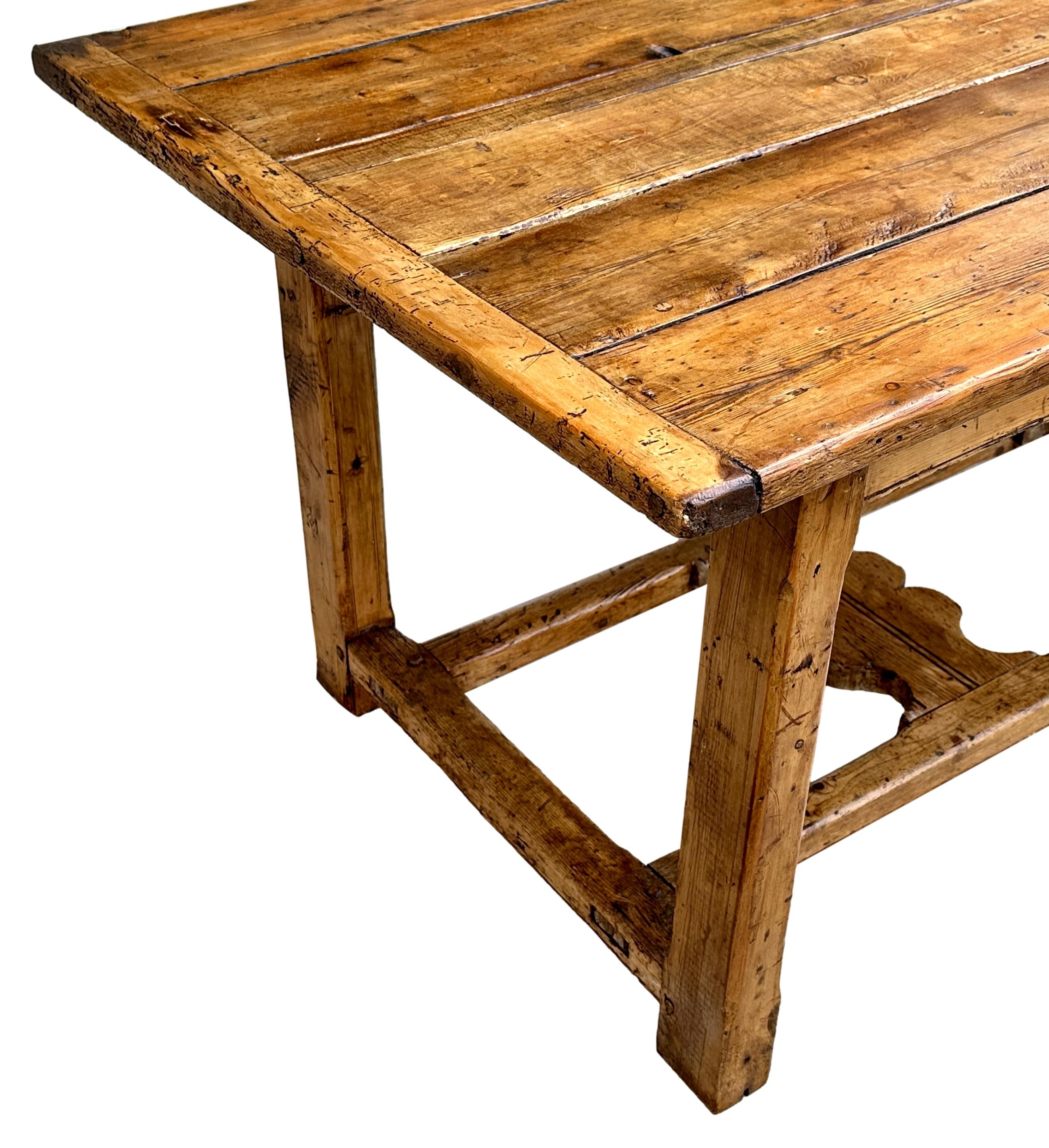 XIXe siècle Table à manger de ferme ou de cuisine victorienne en pin en vente