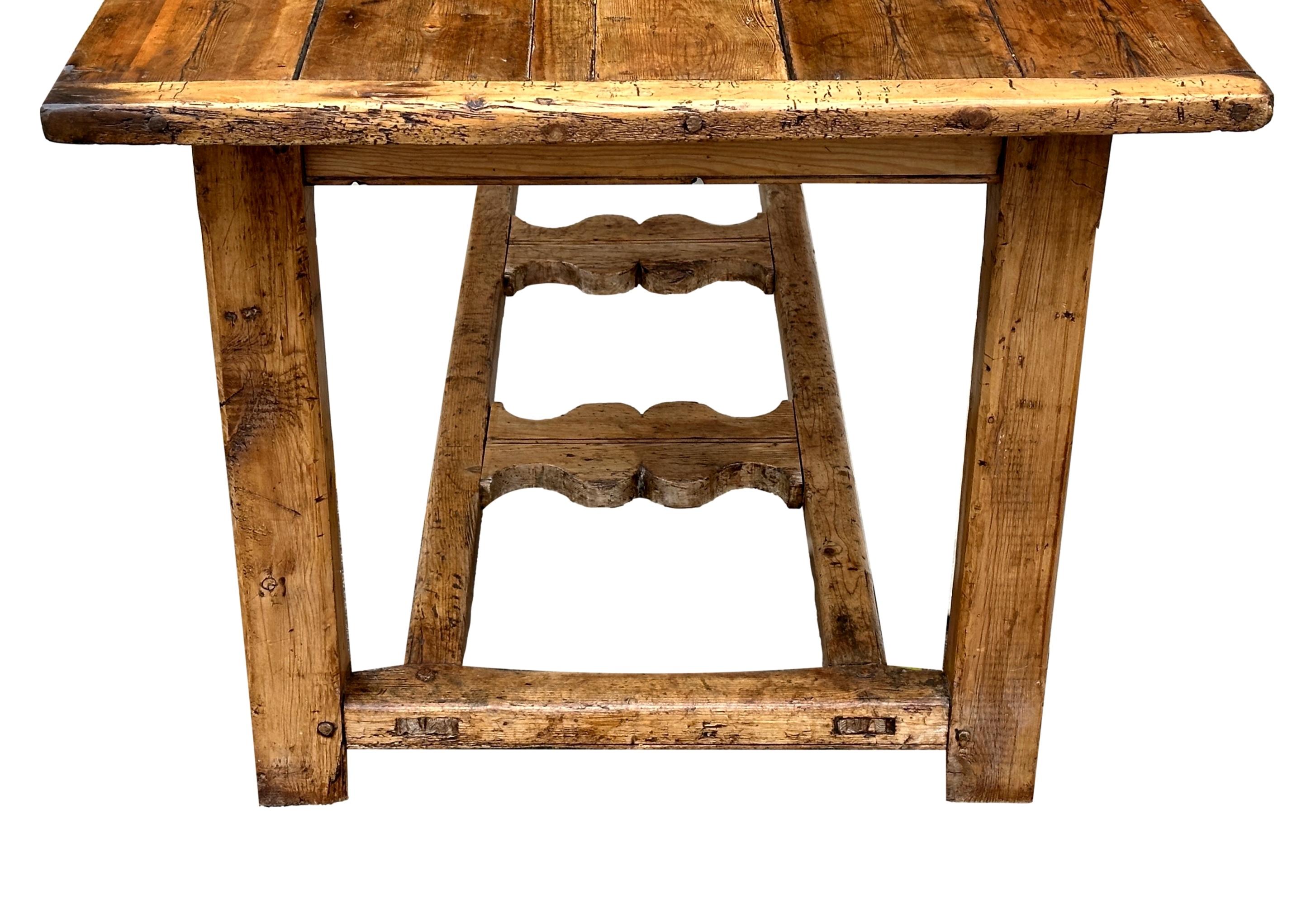 Table à manger de ferme ou de cuisine victorienne en pin en vente 2
