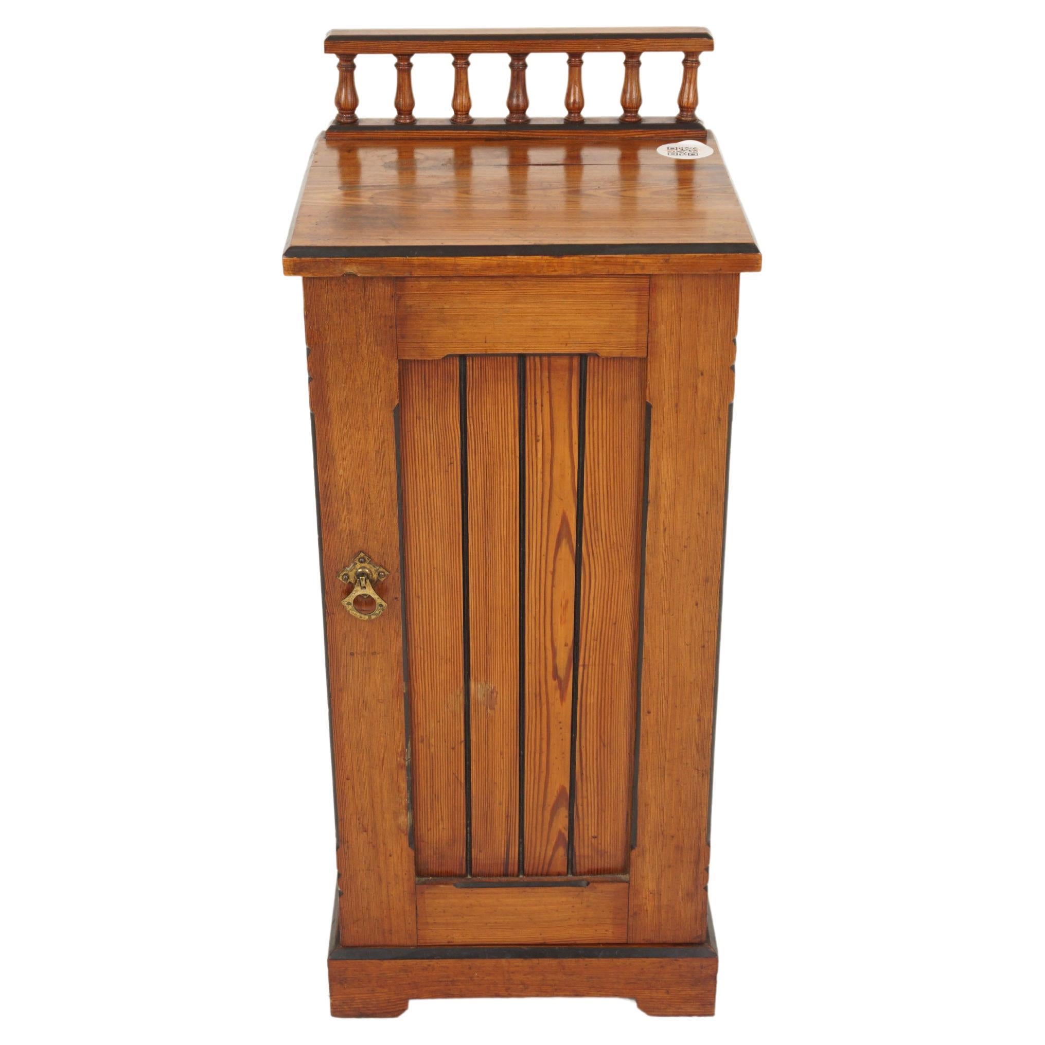 Victorian  Pine Nightstand, Bedside Cabinet, Lamp Table, Scotland 1880, H340 For Sale