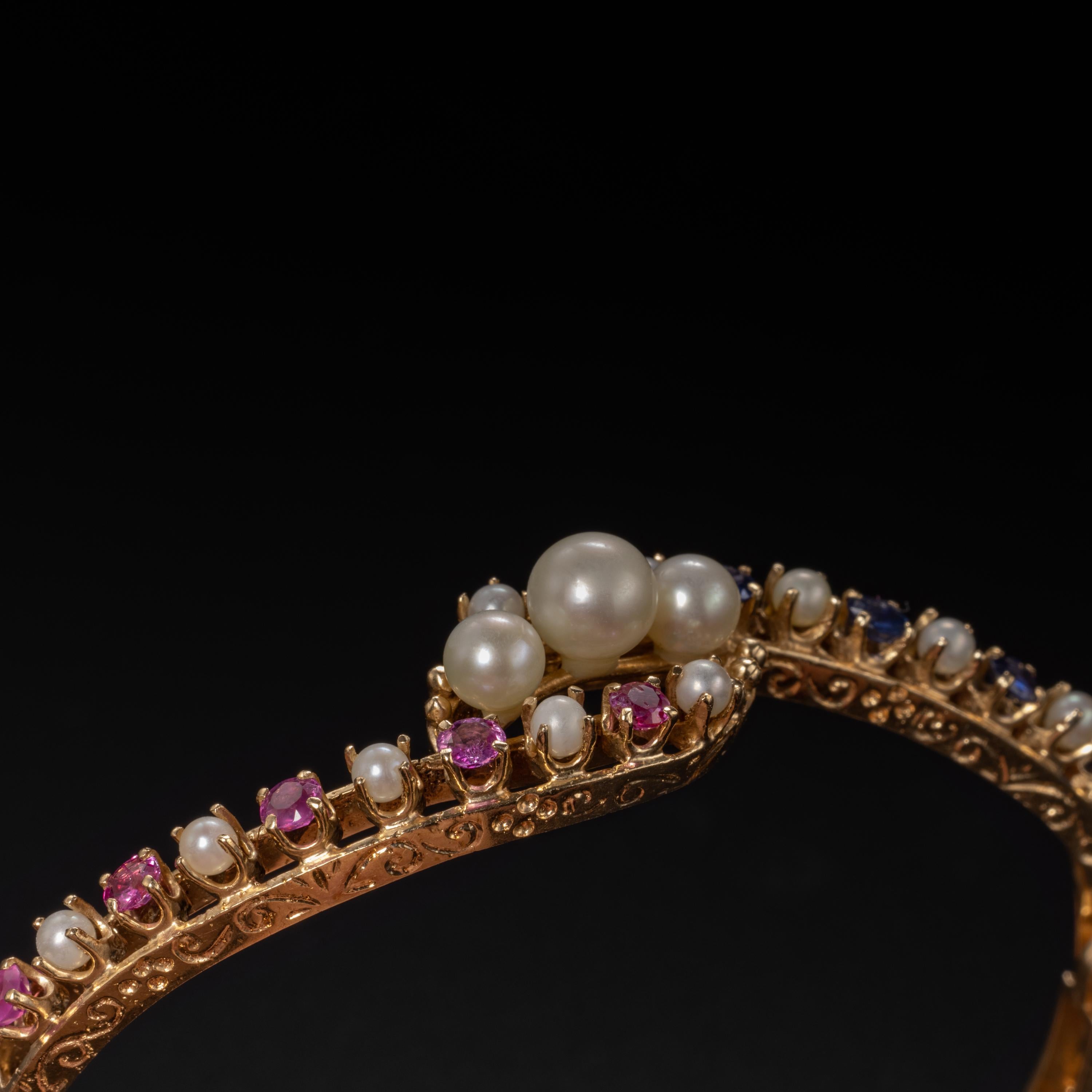 Viktorianischer Saphir-Armreif mit Perlen im Angebot 1