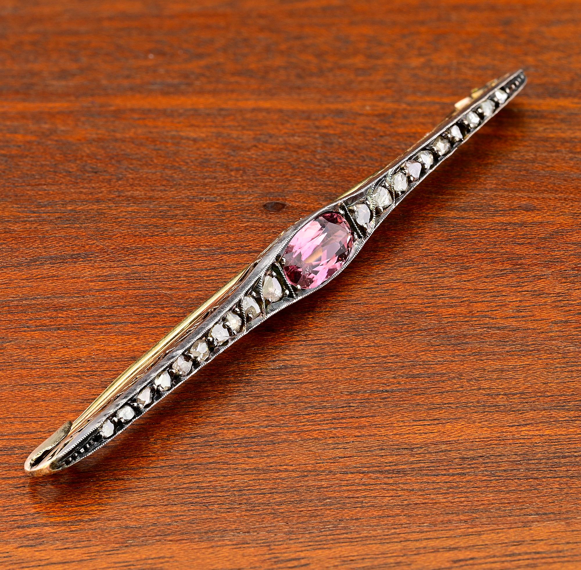 Victorian Pink Topaz Rose Cut Diamond Bar Brooch In Good Condition For Sale In Napoli, IT