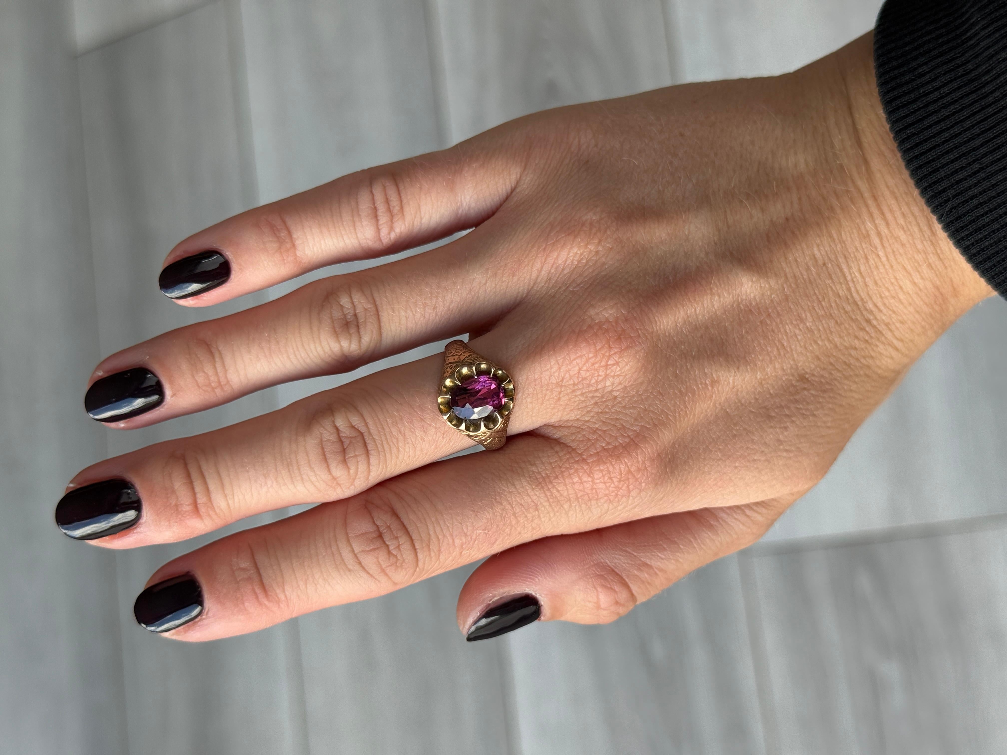 Viktorianischer rosa Turmalin und 9 Karat Gold Solitär im Angebot 1