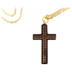 Victorian Pique Cross