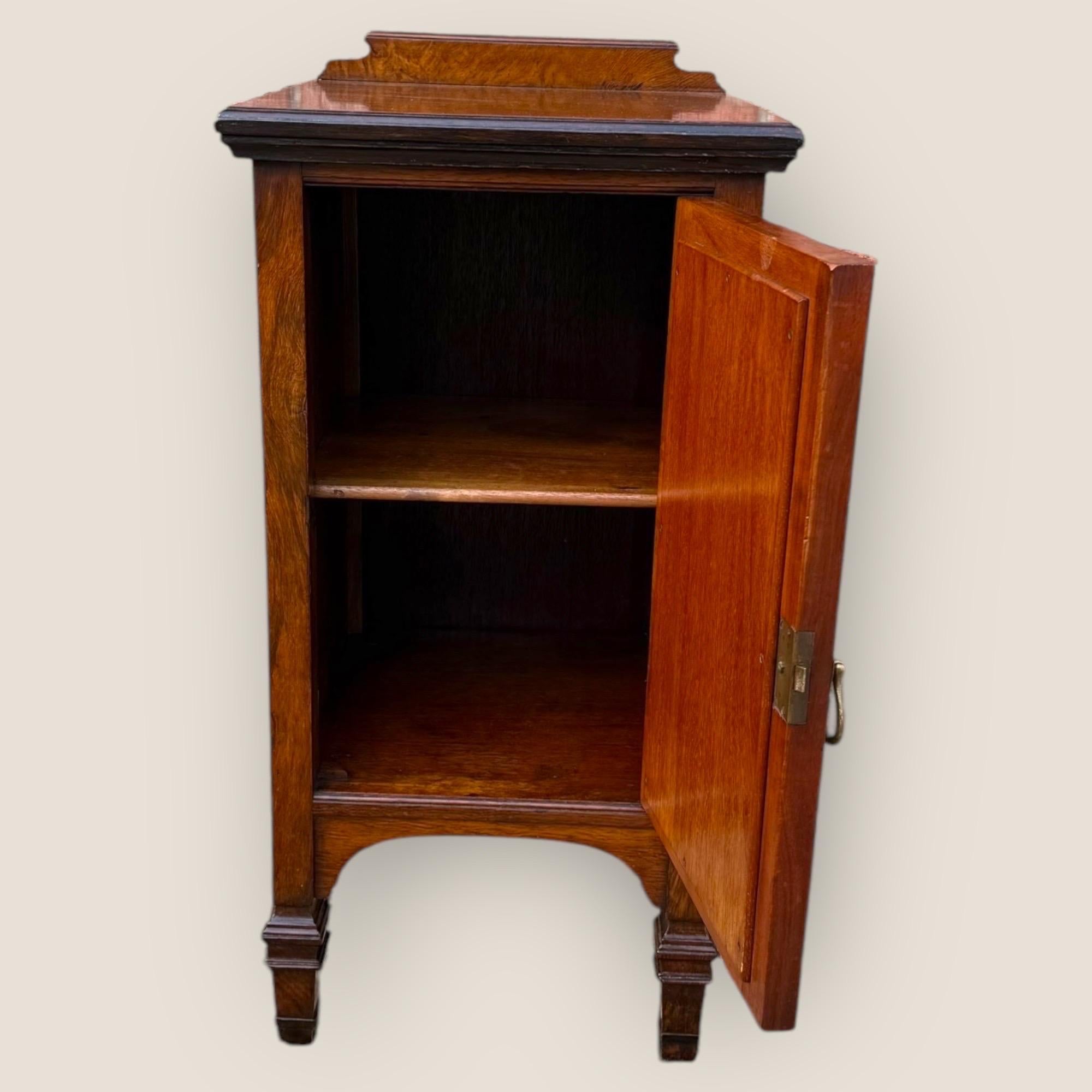 Suite de chambre à coucher victorienne en chêne Pollard par Maple & Co en vente 8