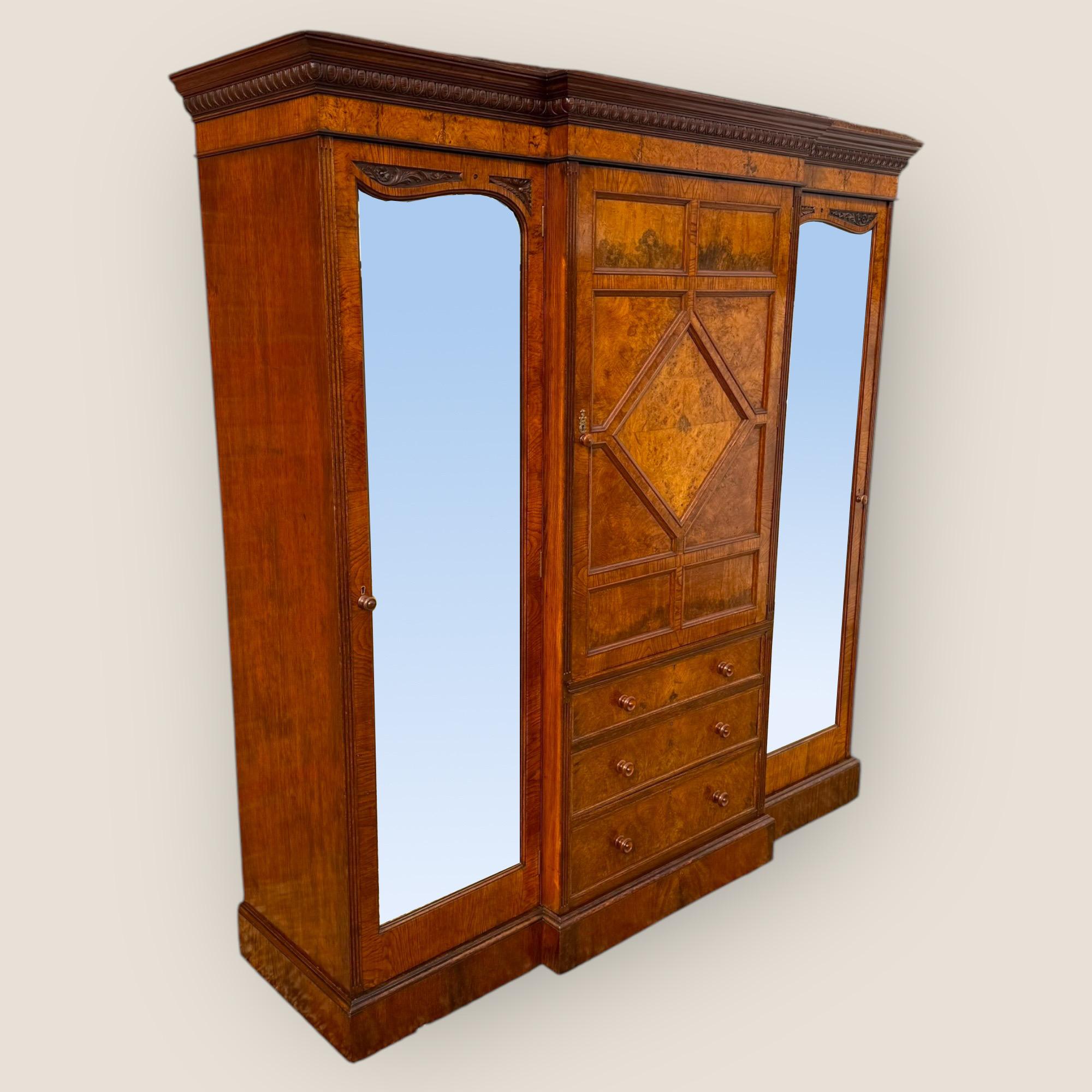 Chêne Suite de chambre à coucher victorienne en chêne Pollard par Maple & Co en vente