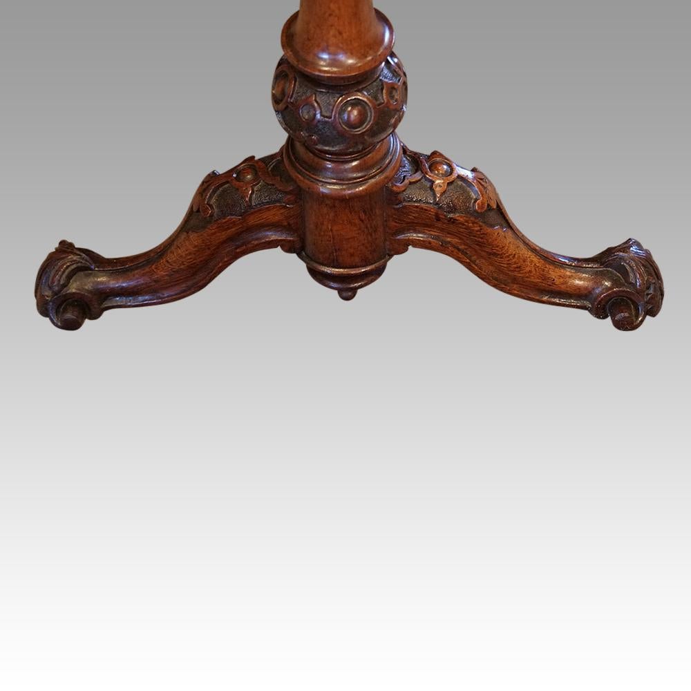 Mesa de trabajo inglesa victoriana de roble Pollard Tallado en venta