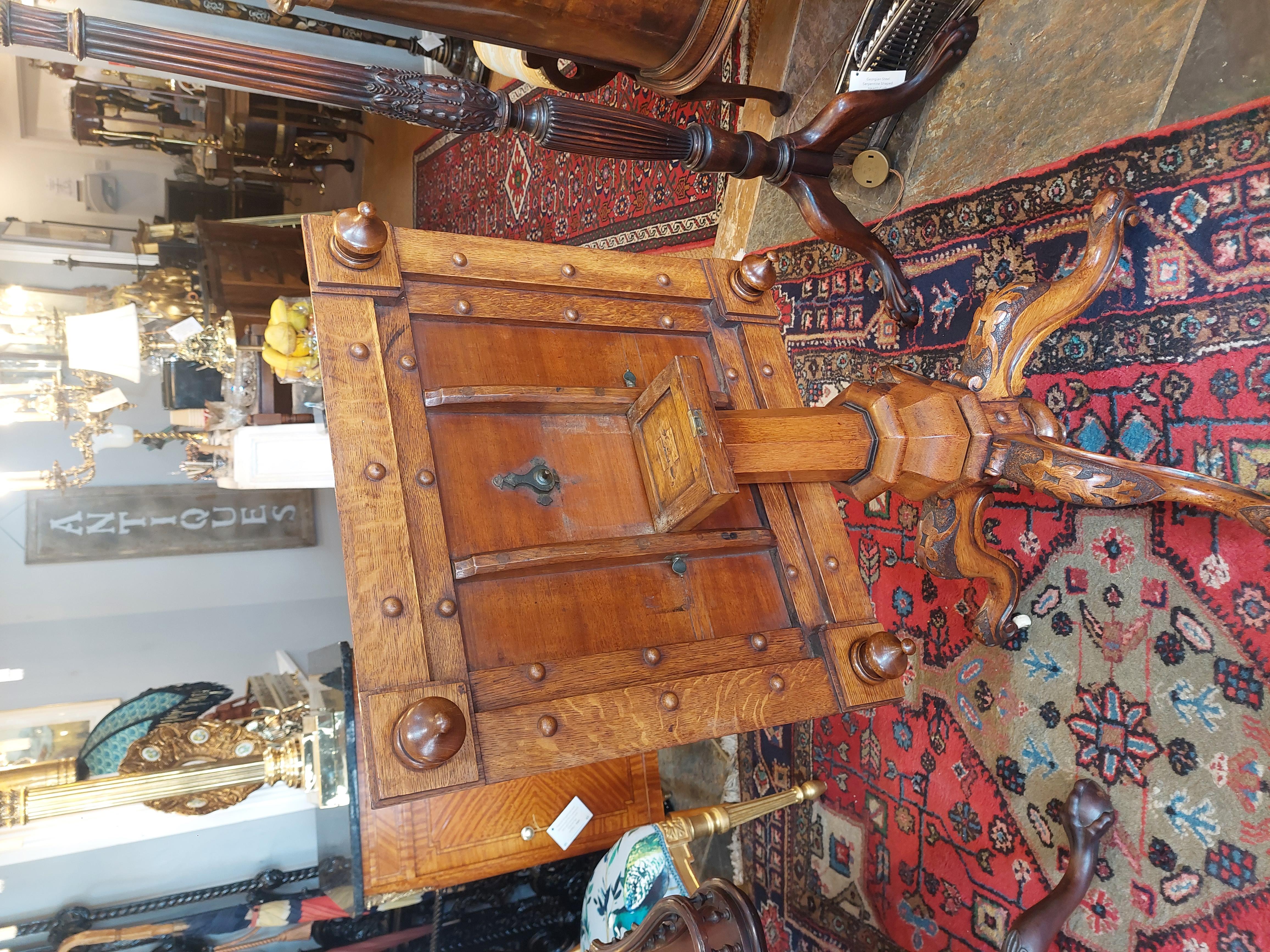 Victorian Pollard Oak Tilt-Top Chess Table Inglés en venta