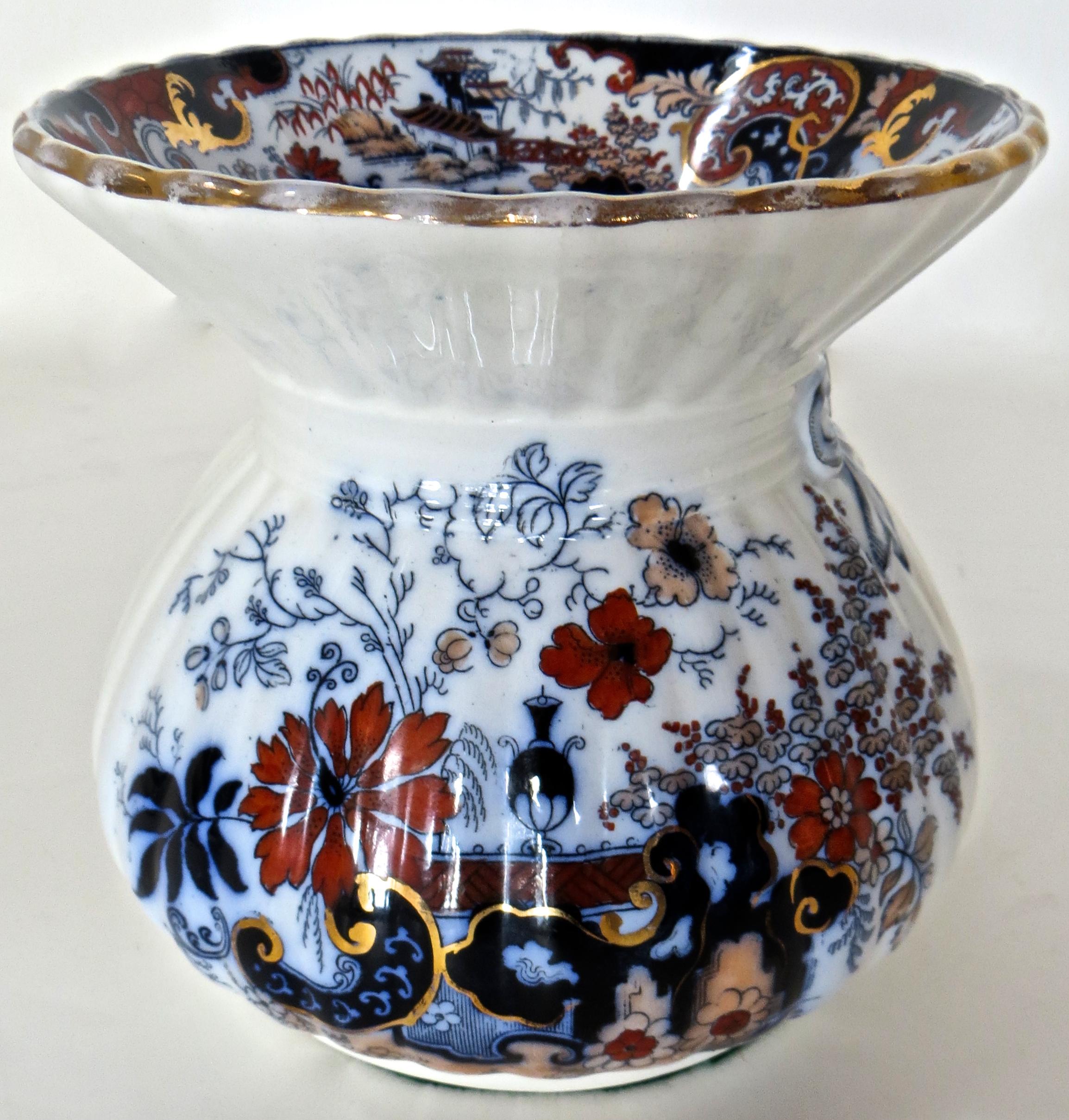 Victorian Porcelain Spittoon, circa 1880 by Imari, Japan In Good Condition For Sale In Incline Village, NV