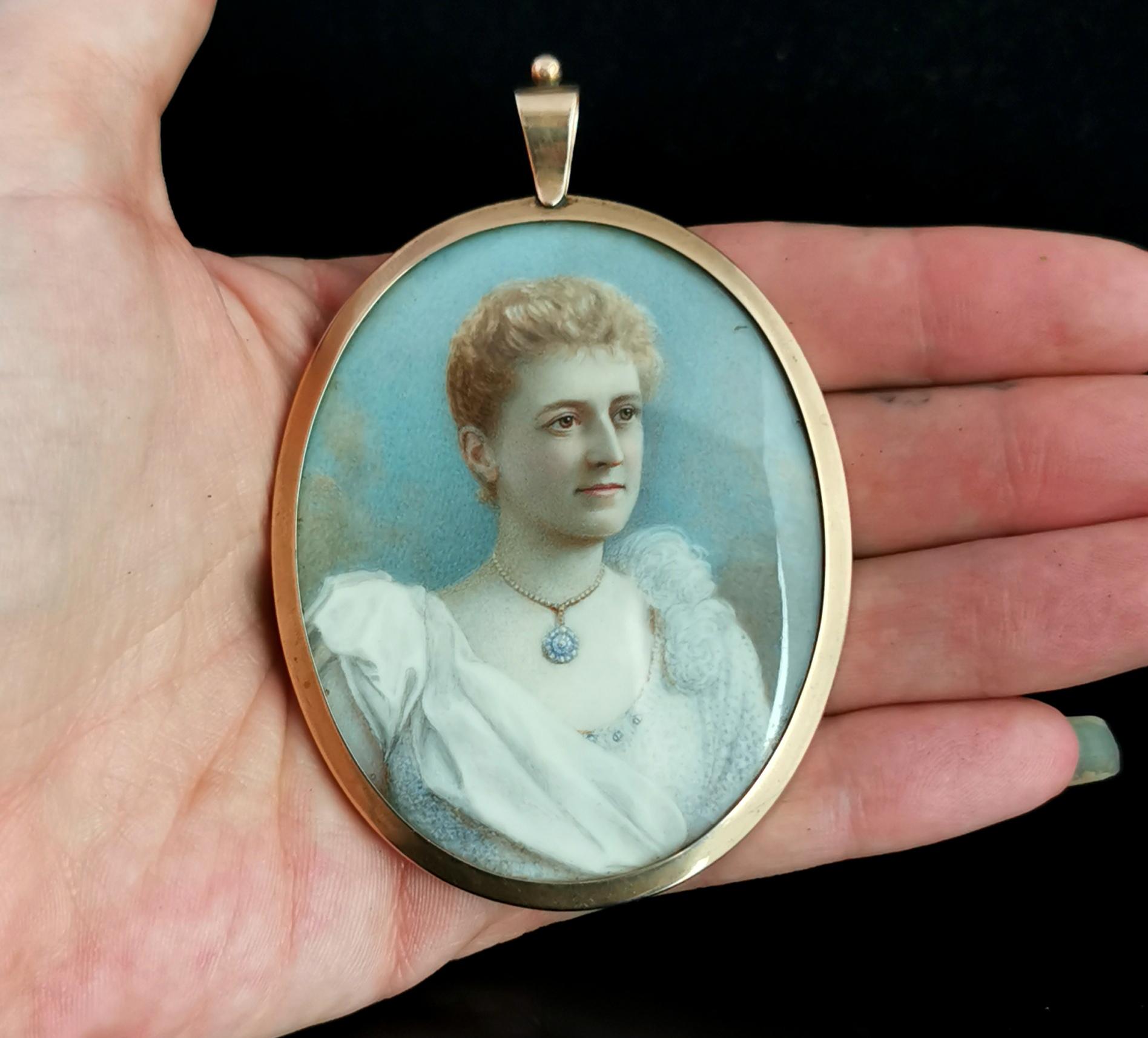 Victorian Portrait Miniature Pendant, Locket, Hairwork, 9 Karat Yellow Gold 2