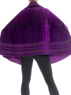 Victorian Purple Silk Velvet 1870/90 Cape With Lion Head Clasp