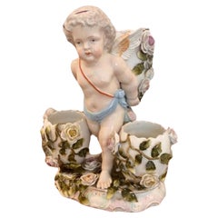 Cherubin en porcelaine continentale de qualité victorienne