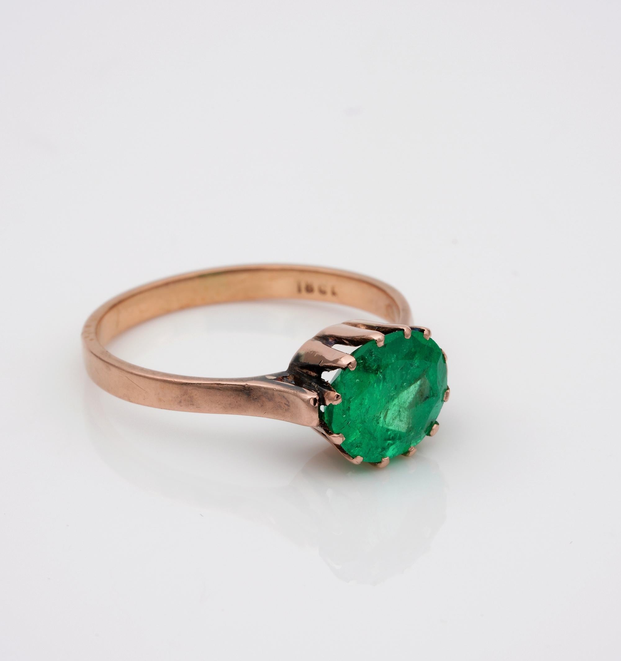 Oval Cut Victorian Rare 1.85 Carat Colombian Emerald Solitaire Ring 18 Karat Rose Gold For Sale