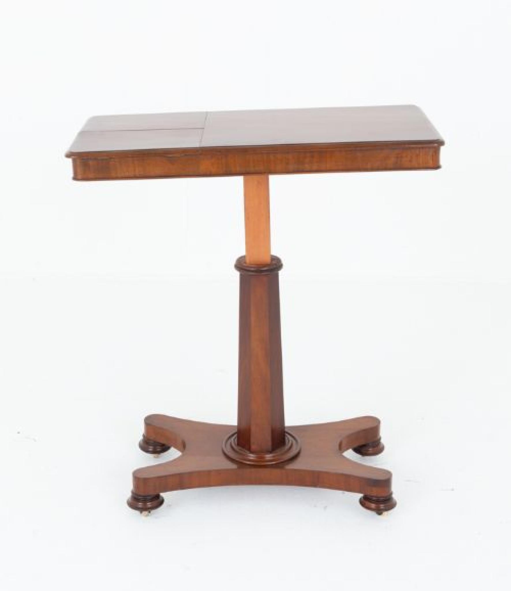 Table de lecture Victorienne Acajou 1870 Période Antique en vente 3