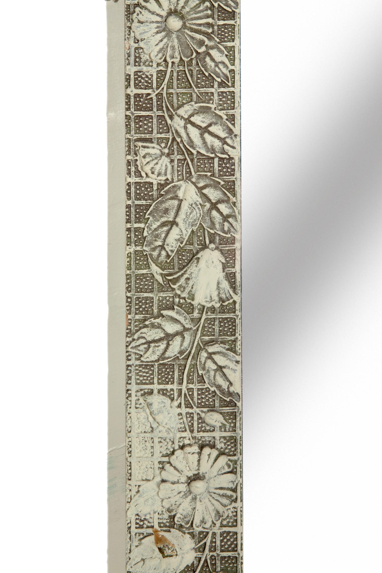 XIXe siècle Miroir rectangulaire victorien avec fleurs sur grille en vente