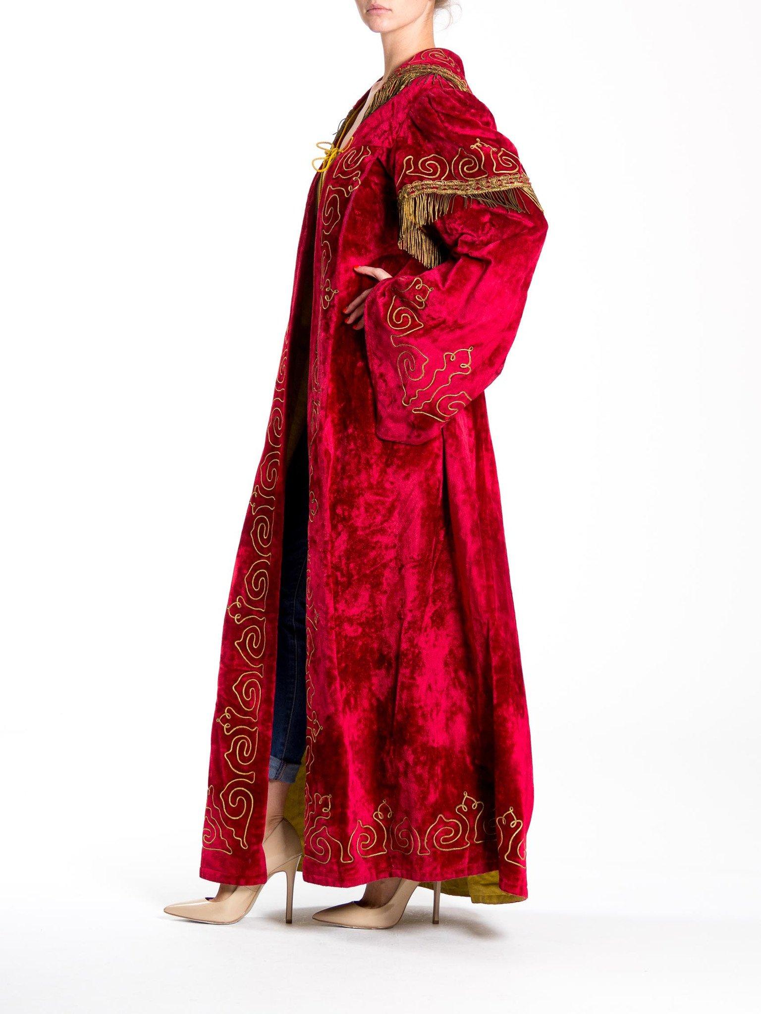 Victorian Red Embroidered Silk & Cotton Velvet Antique Secret Society Duster Wi In Excellent Condition In New York, NY