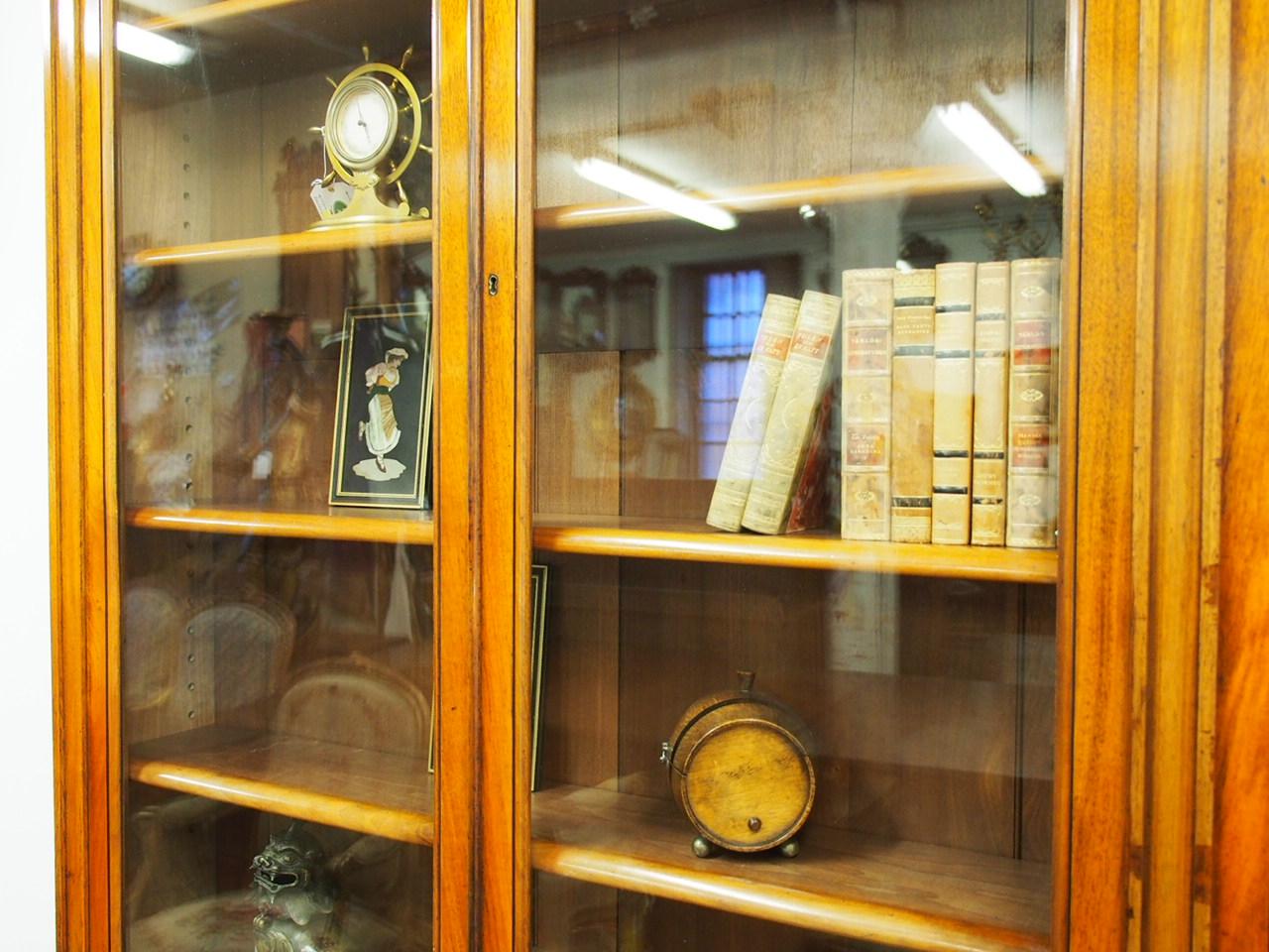 Victorian Red Walnut Cabinet Bookcase or Display Cabinet, circa 1880 9