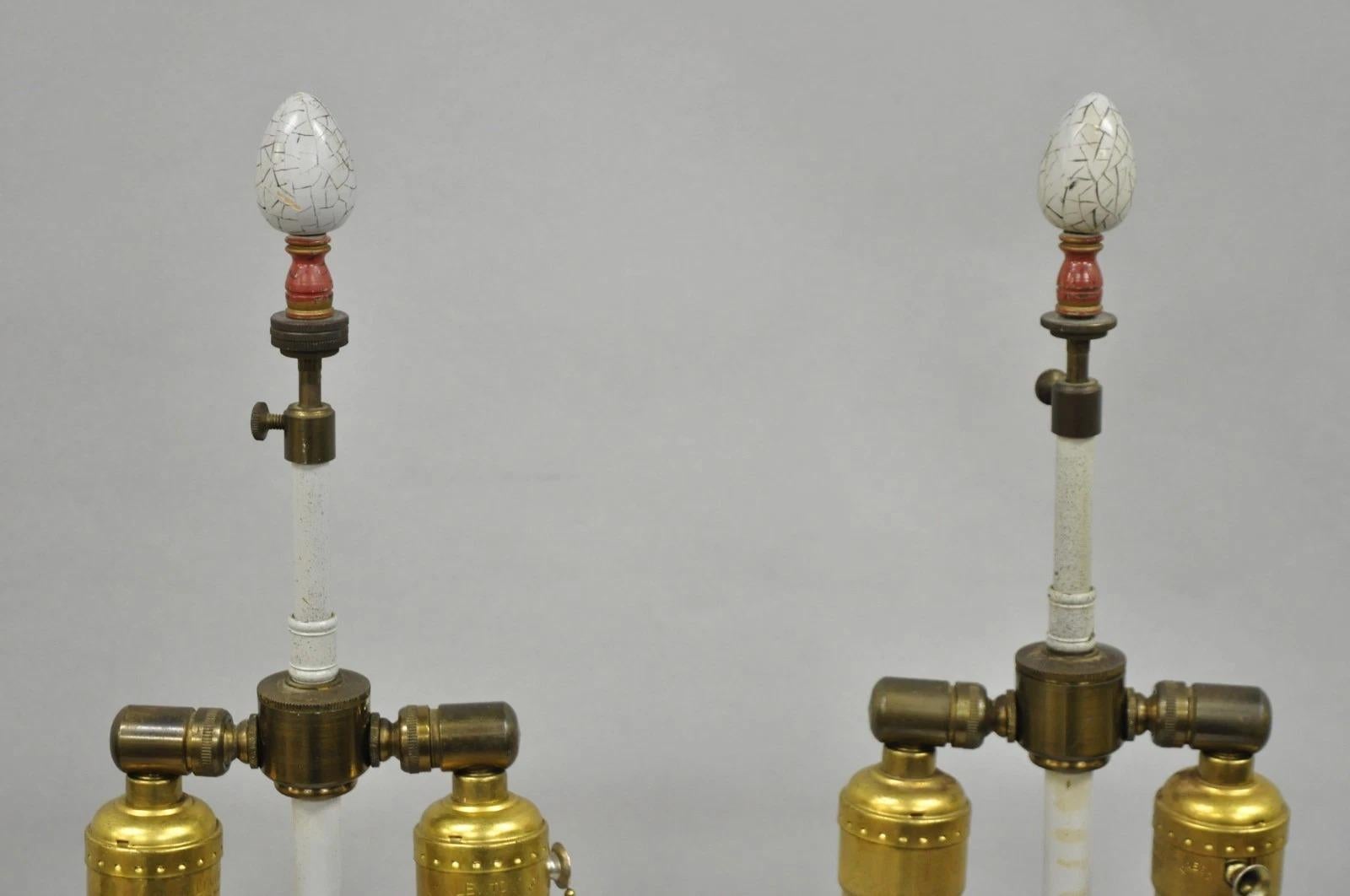 Victorian Red White Floral Painted French Porcelain Jardinière Table Lamps, Pair For Sale 4