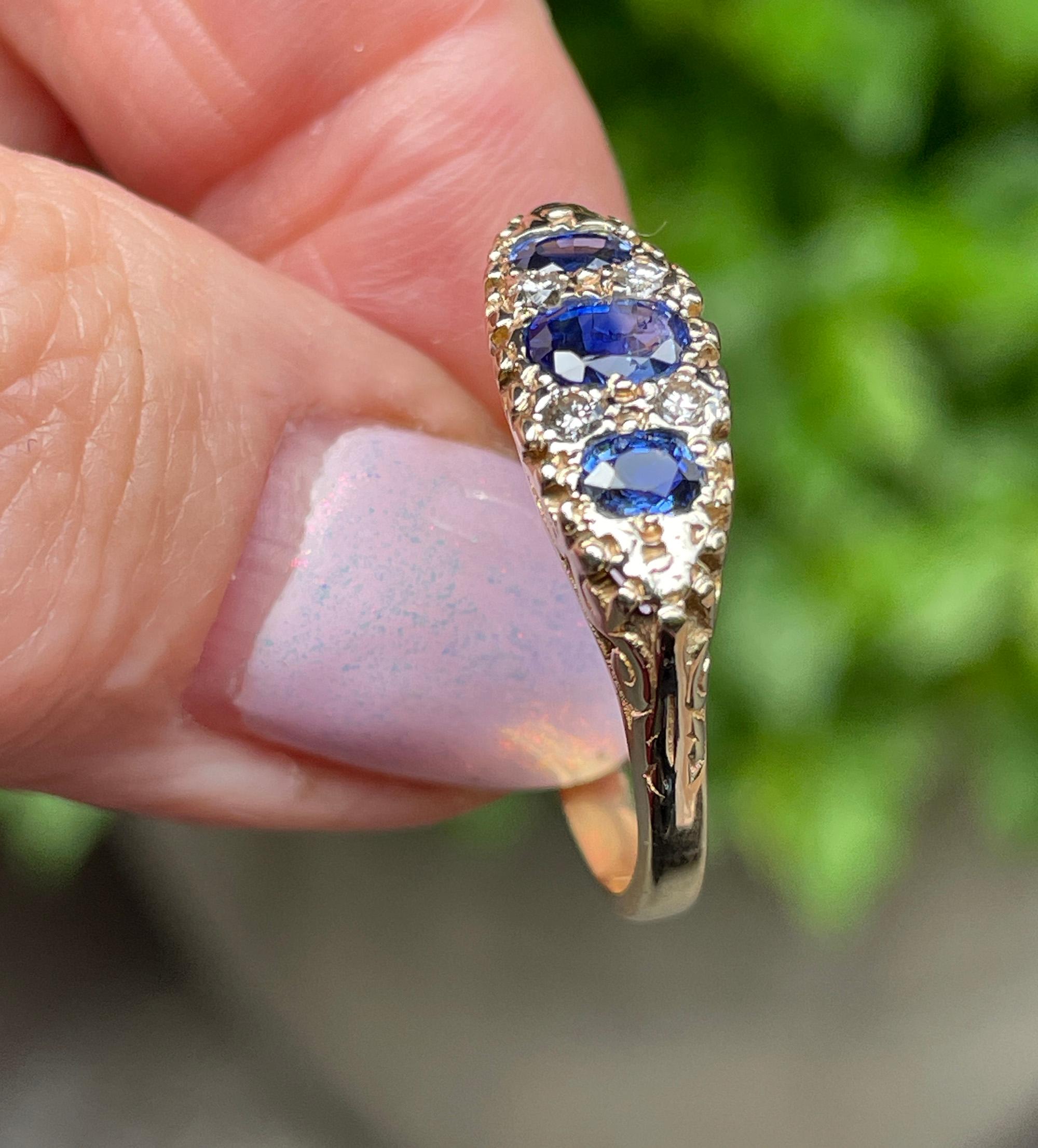 Victorian Revival 1.09ct Vintage GIA  Sapphire & Diamond Trilogy 16k Gold Ring For Sale 5
