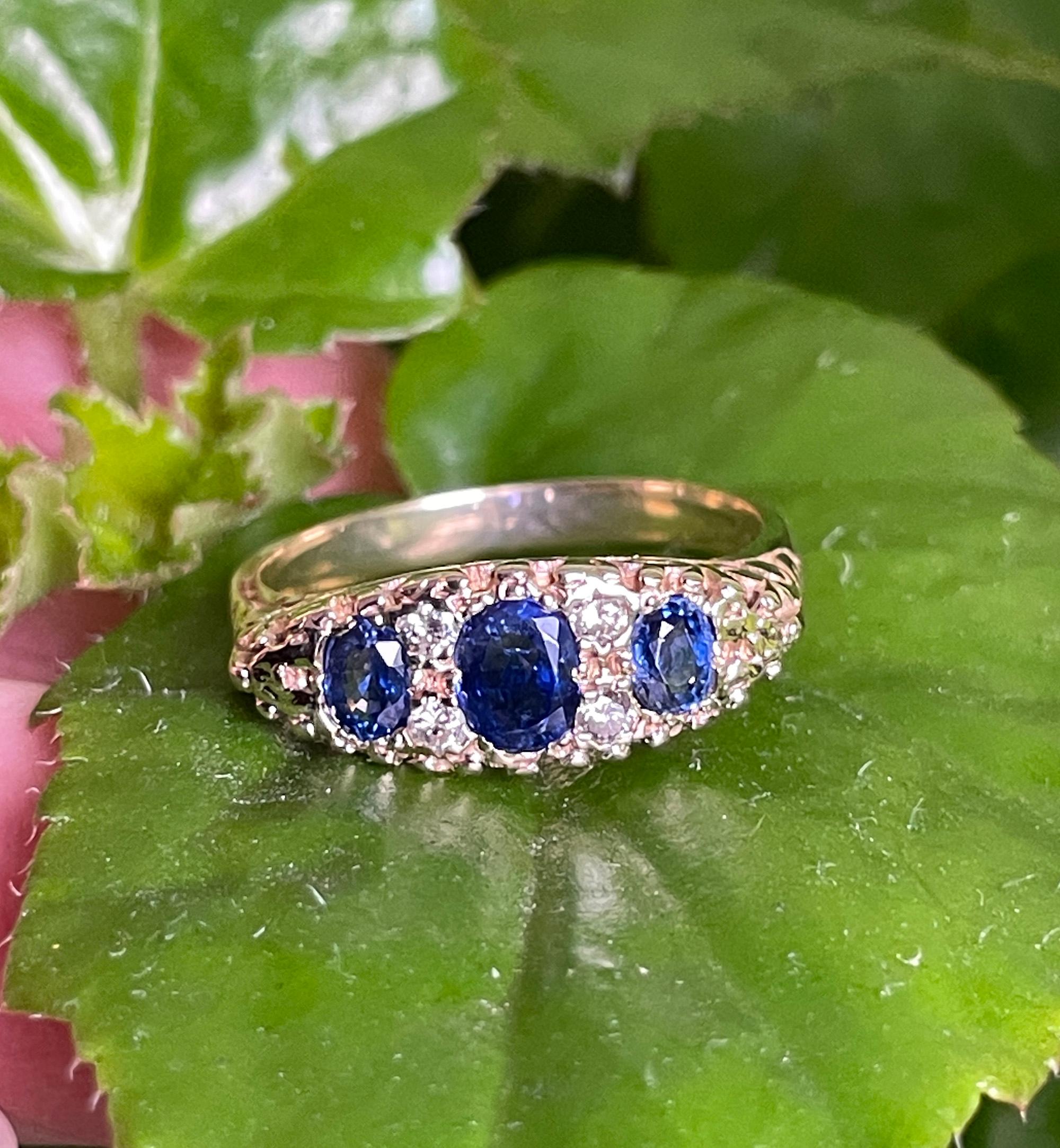 Victorian Revival 1.09ct Vintage GIA  Sapphire & Diamond Trilogy 16k Gold Ring For Sale 6