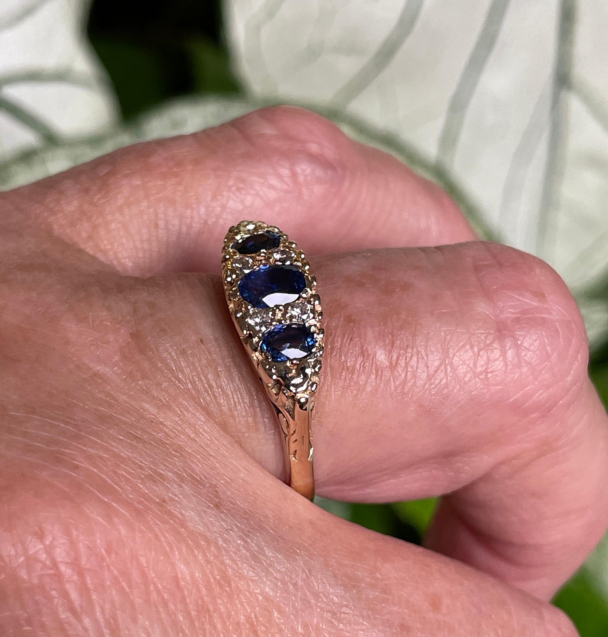 Victorian Revival 1.09ct Vintage GIA  Sapphire & Diamond Trilogy 16k Gold Ring For Sale 8