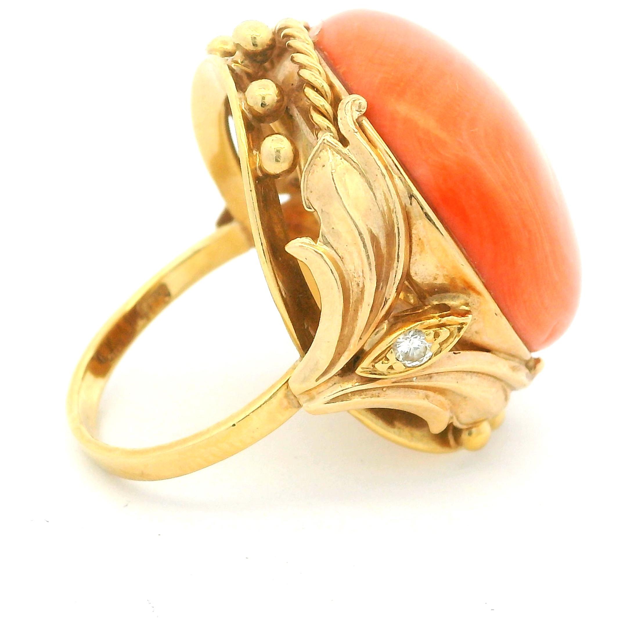 Anello di corallo rotondo e diamanti in oro giallo 14 carati, misura 8 in vendita 2