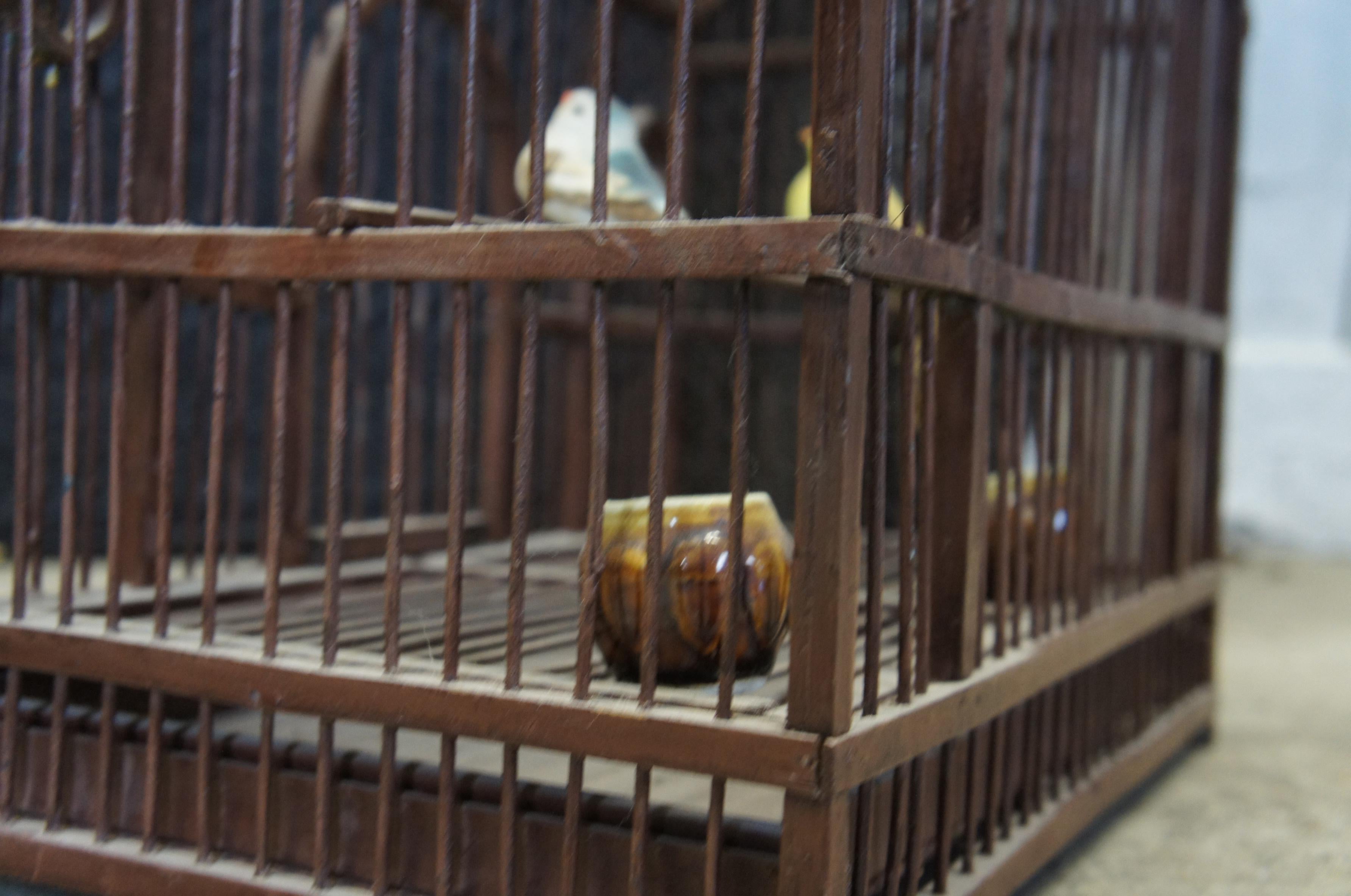 Cage à oiseaux suspendue en forme de dôme architectural Revive Cathedral 25