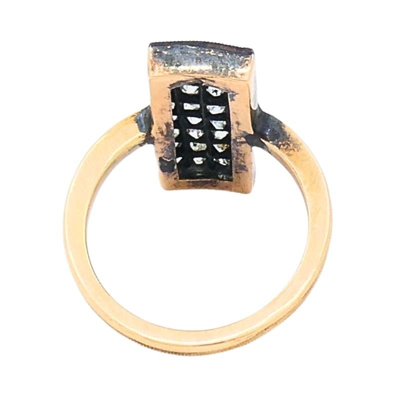 Donna Anello con diamante Revival vittoriano in oro 14k in vendita